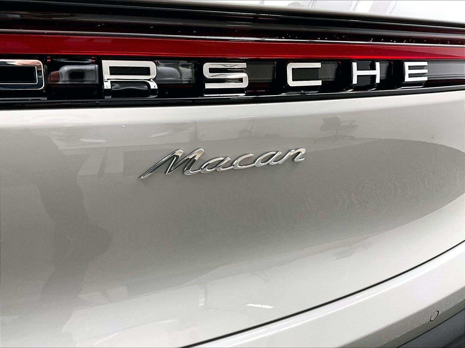 2026 Porsche Macan AWD thumb 36