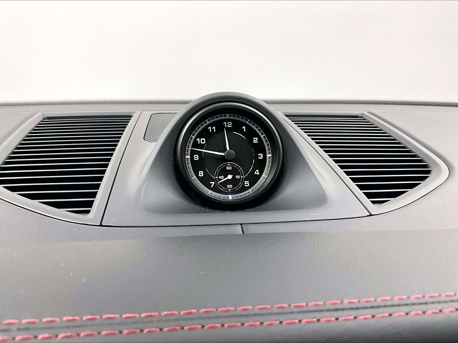 2026 Porsche Macan AWD thumb 25