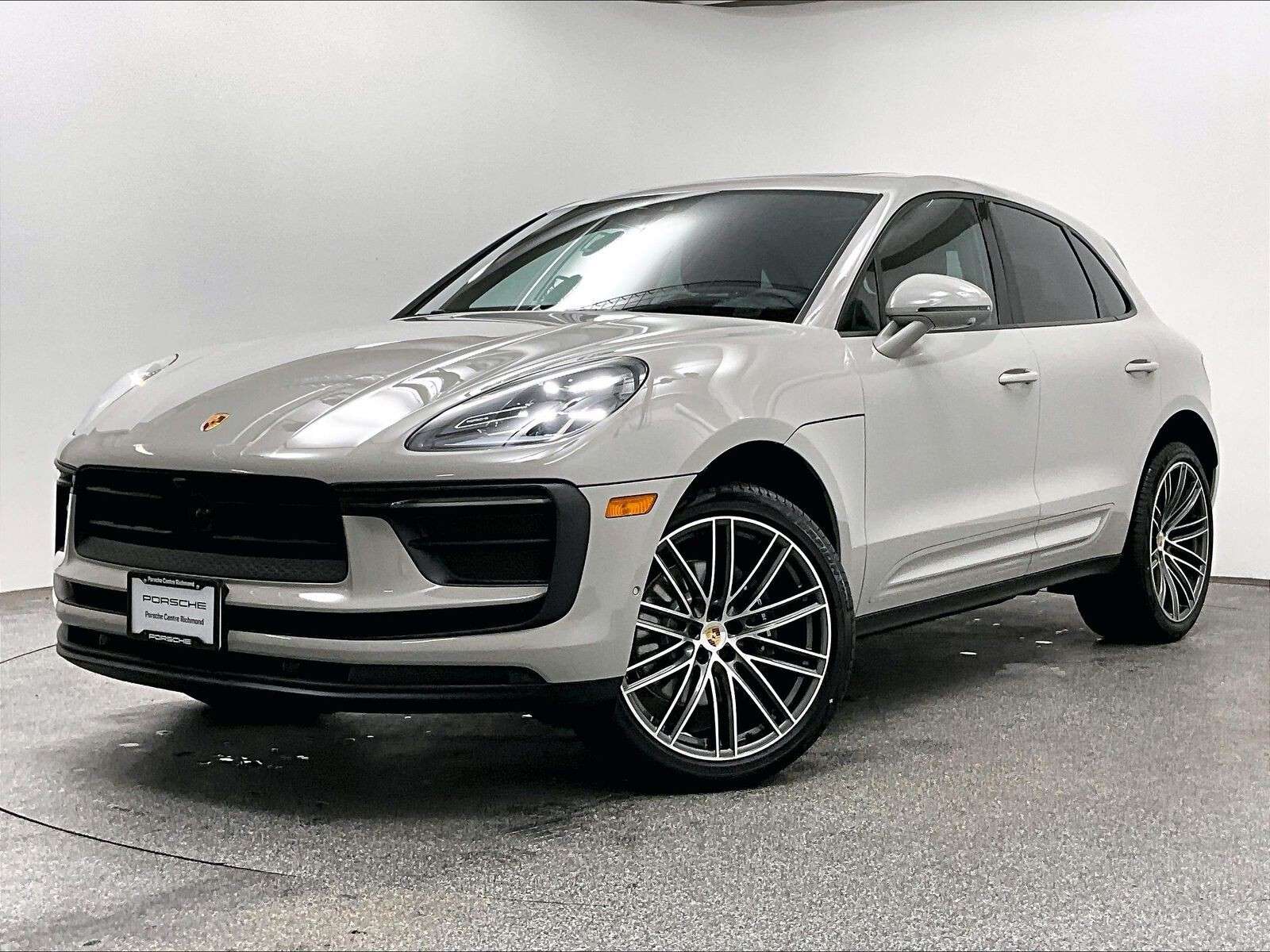 2026 Porsche Macan AWD thumb 38