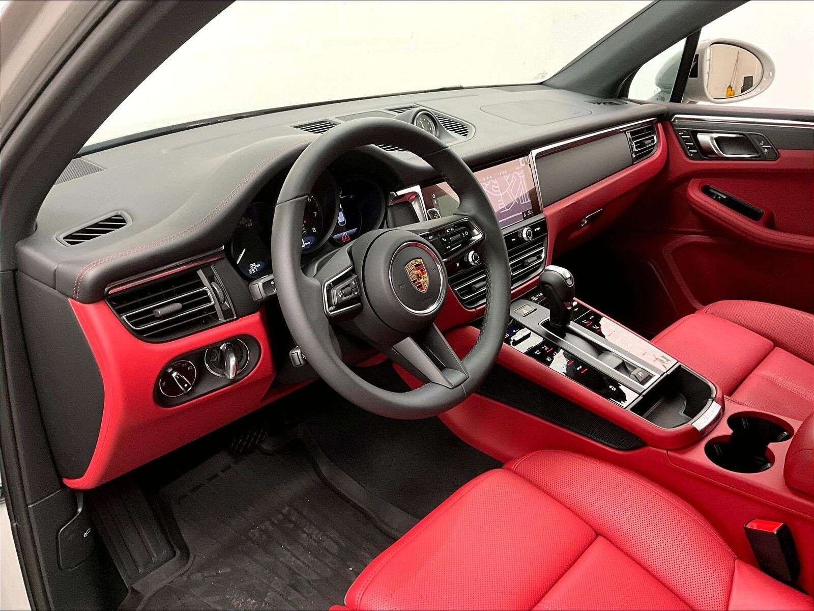 2026 Porsche Macan AWD thumb 9