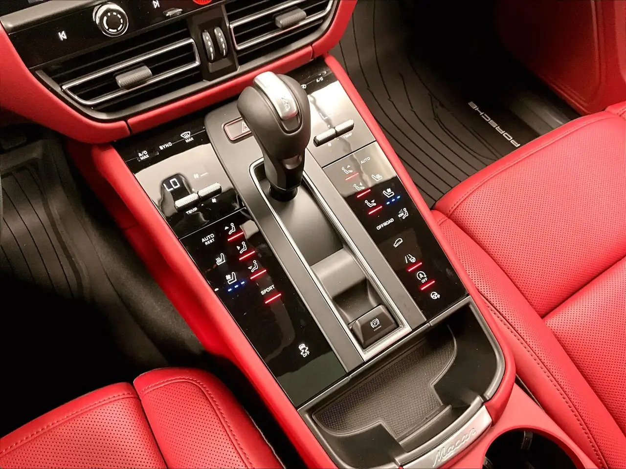Porsche Macan снимка Porsche Macan