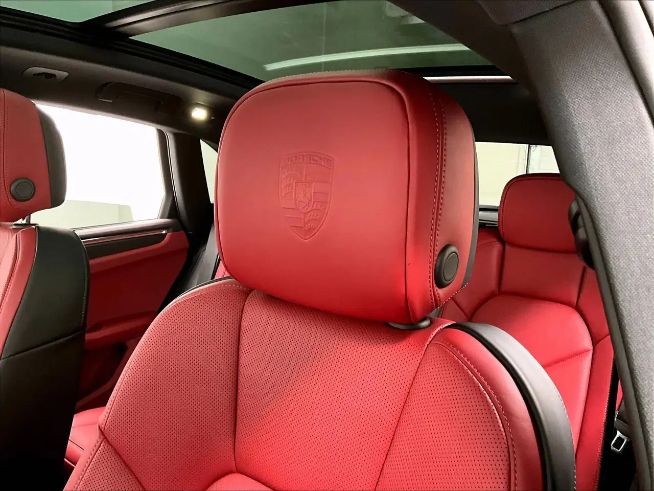 Porsche Macan снимка Porsche Macan