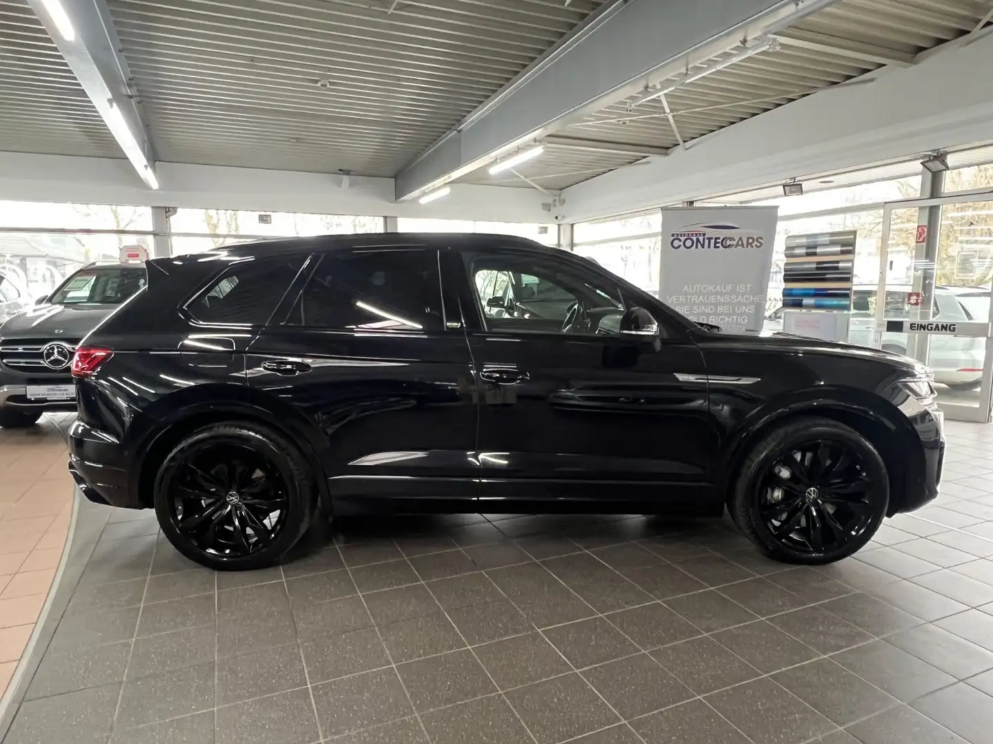 Volkswagen Touareg R-Line 4M Last Edition 317 von 400 Černá - 1