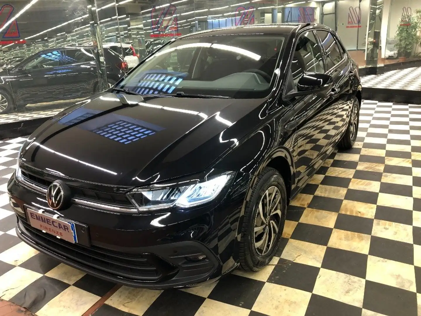Volkswagen Polo 1.0 TSI Edition Plus Schwarz - 1