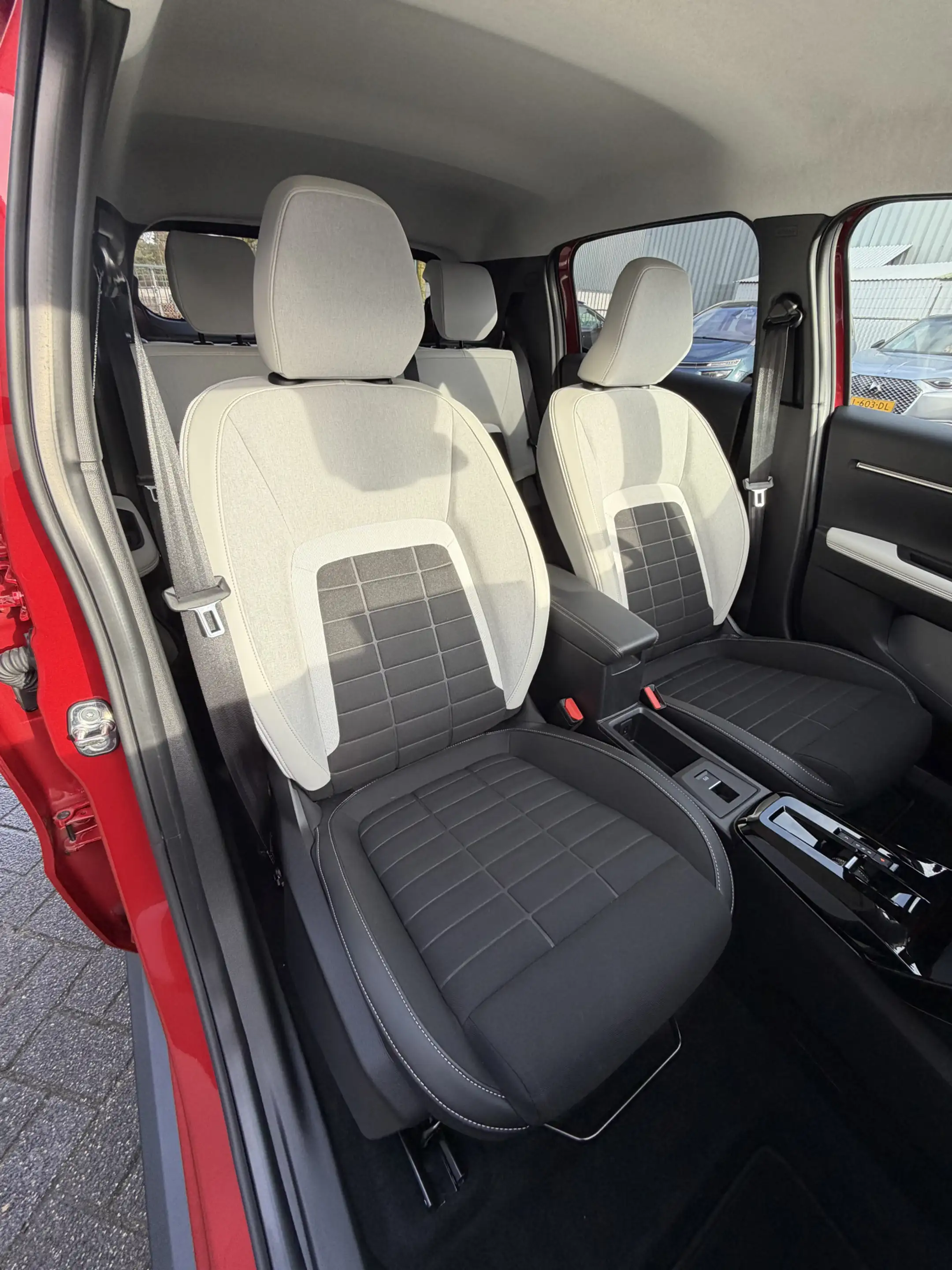 Citroen E-C3 Max 113pk 44 kWh (Automatische Airco - Navigatie - — photo 11