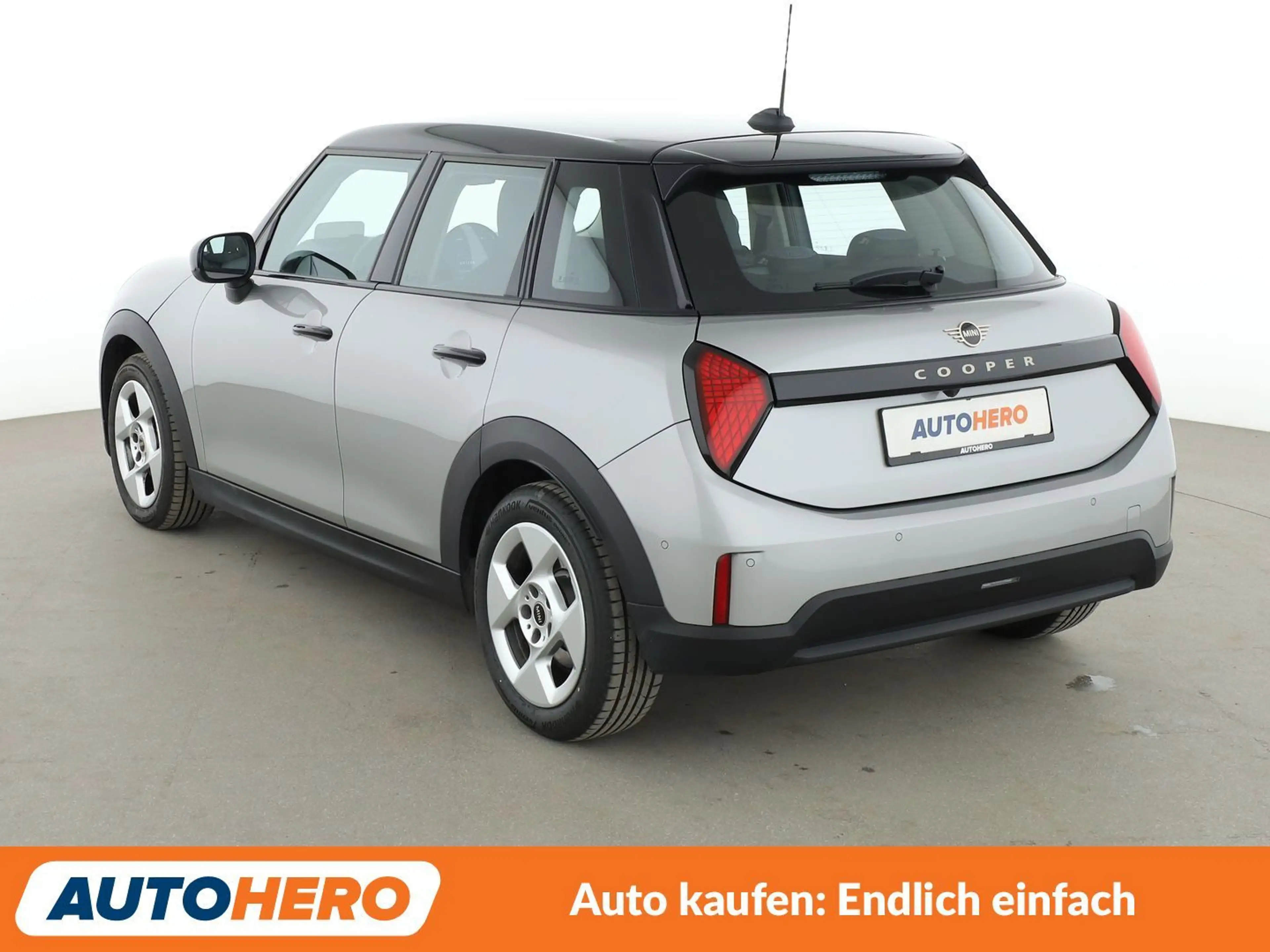 MINI Cooper Coupe Cooper C Classic Trim Aut.*LED*NAVI*TEMPO*CAM*PDC* — photo 4