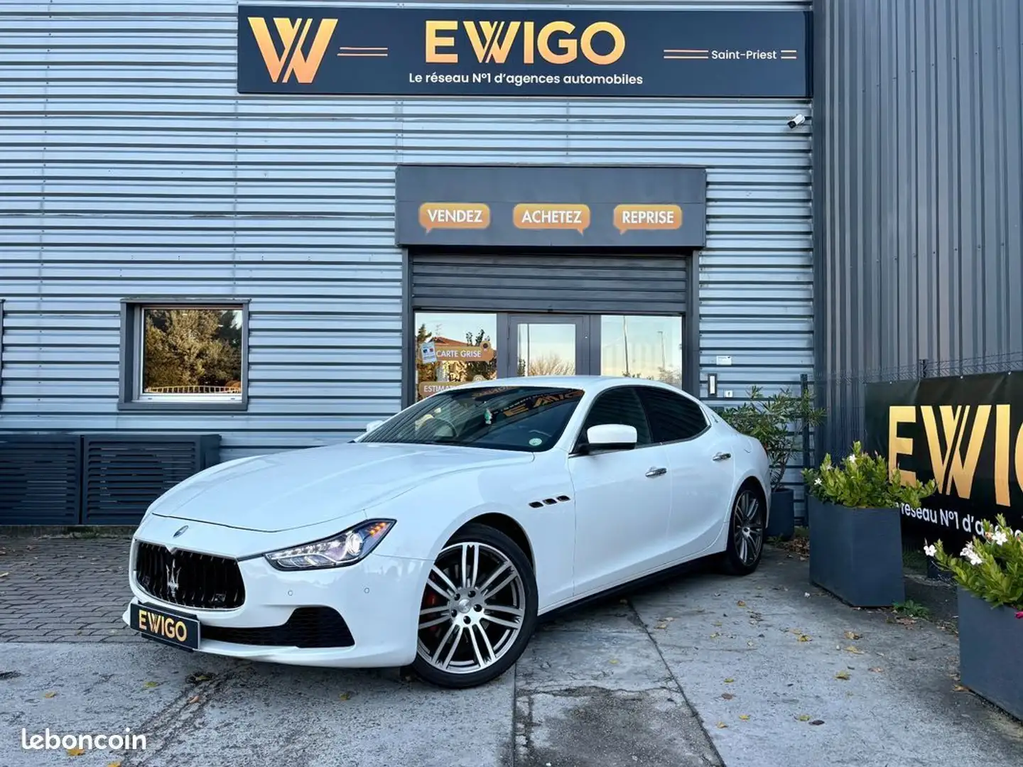 Maserati Ghibli diesel 3.0 v6 275ch bva8 palettes sièges 12 positions jantes 20p Weiß - 1