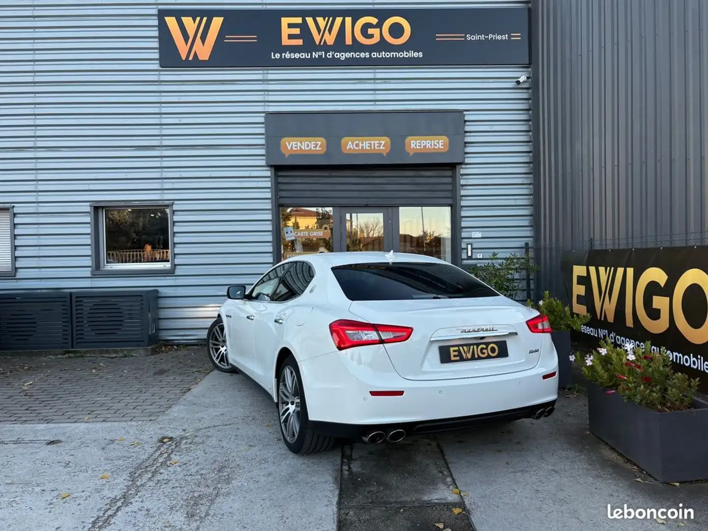 Maserati Ghibli diesel 3.0 v6 275ch bva8 palettes sièges 12 positions jantes 20p Weiß - 2