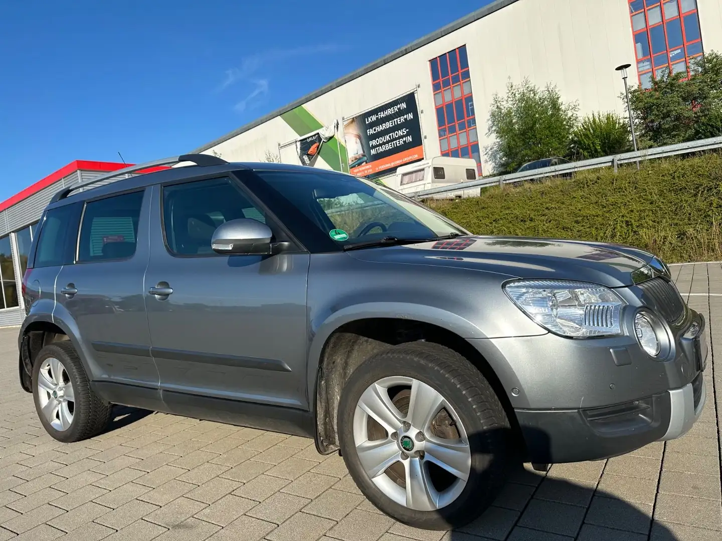 Skoda Yeti Experience 4x4 2.0 TDI*BI-XENON*MEMORY*EU5* Grau - 1