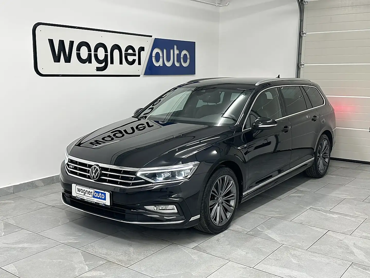 Volkswagen Passat Variant Elegance 2,0 SCR TDI DSG I.Q Matrix LED/ACC/Nav... Schwarz - 2