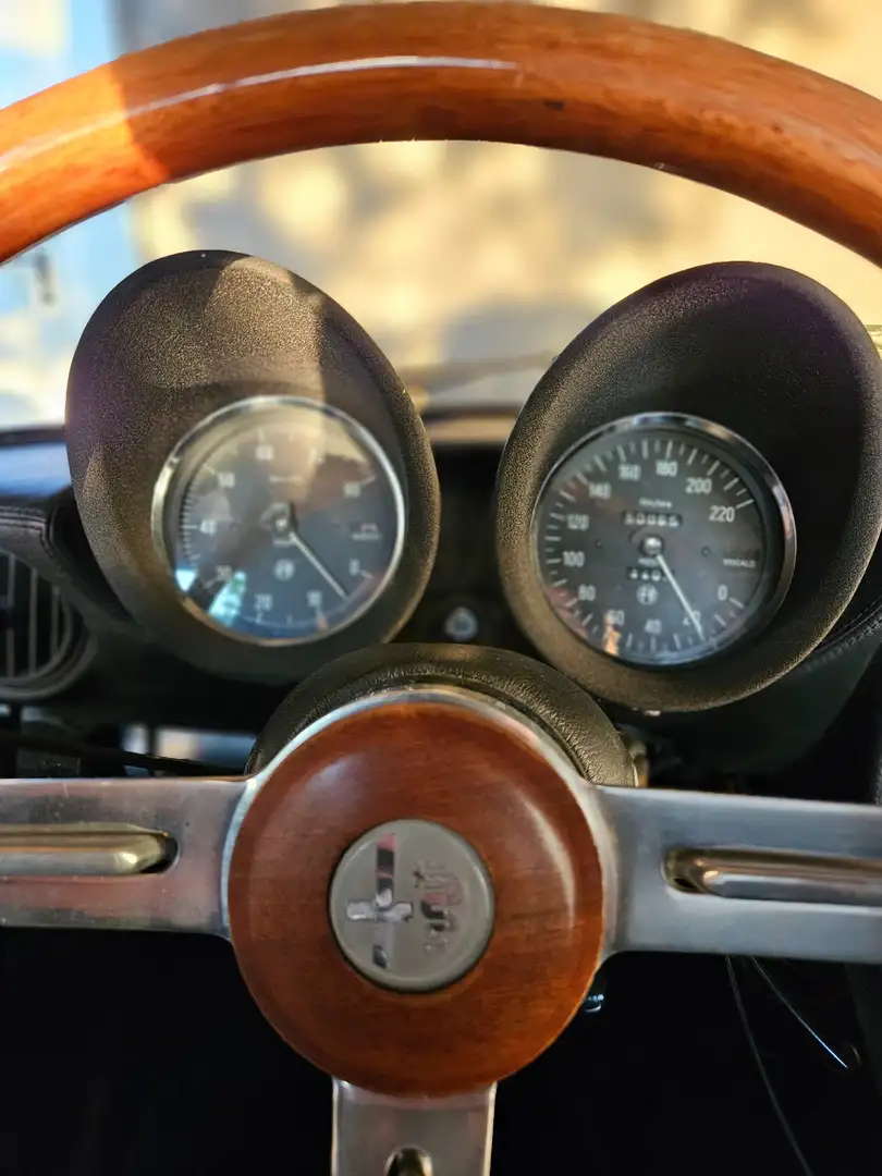 Alfa Romeo 2000 Noir - 1