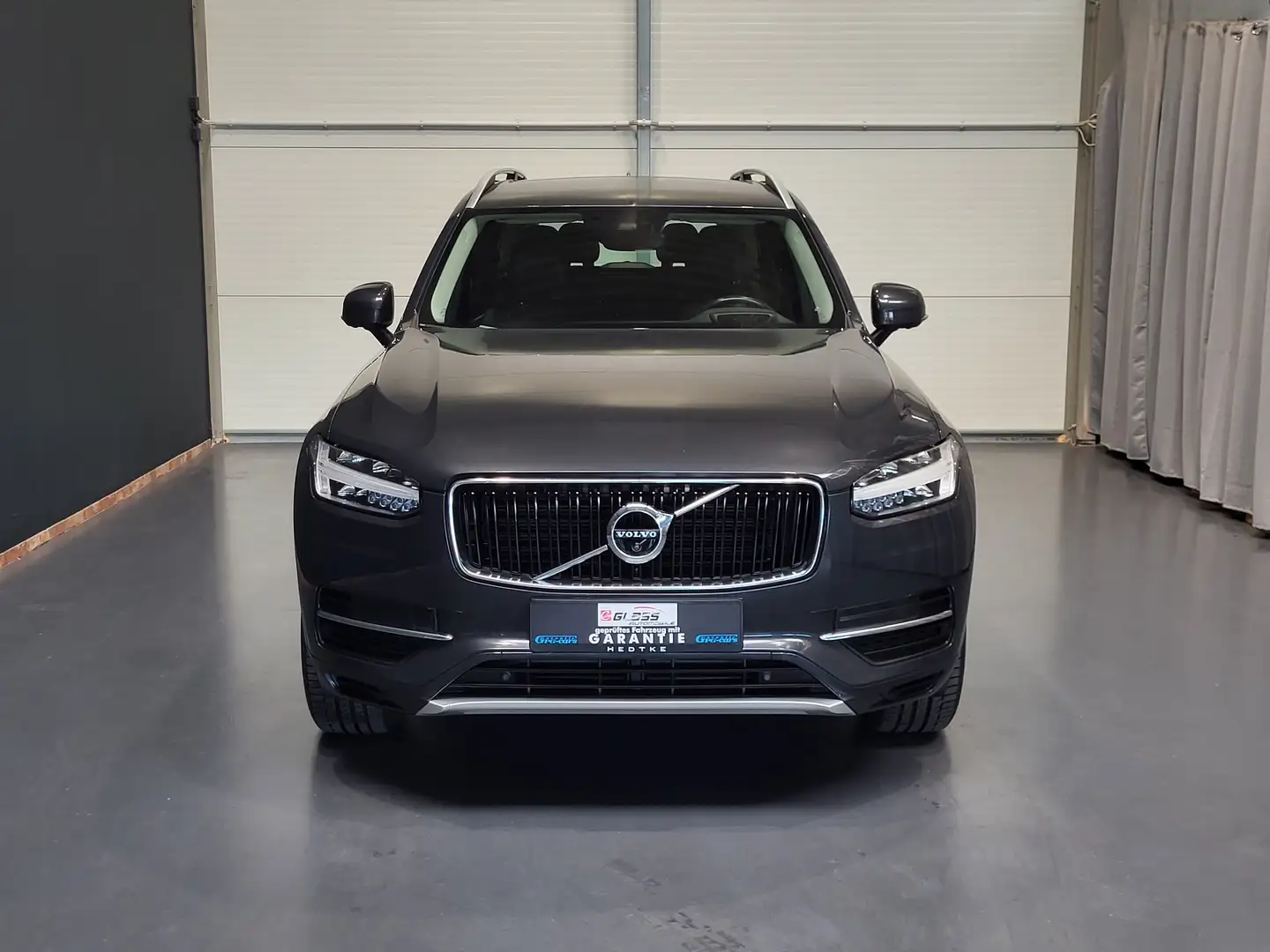 Volvo XC90 D5 Momentum AWD *TOP Ausstattung| 7-Sitze* Grau - 2