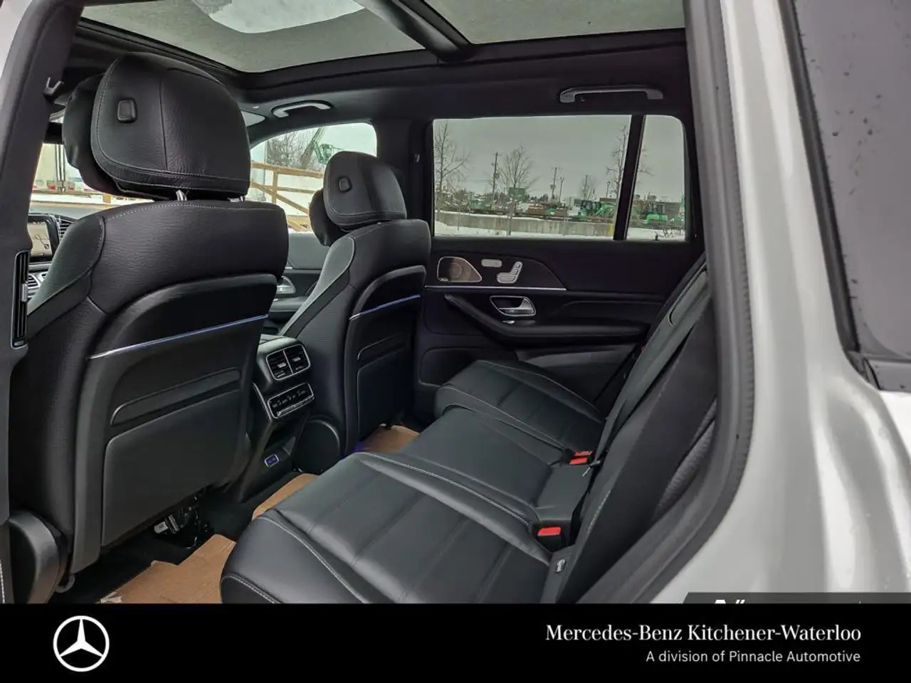 Mercedes-Benz GLS снимка Mercedes-Benz GLS