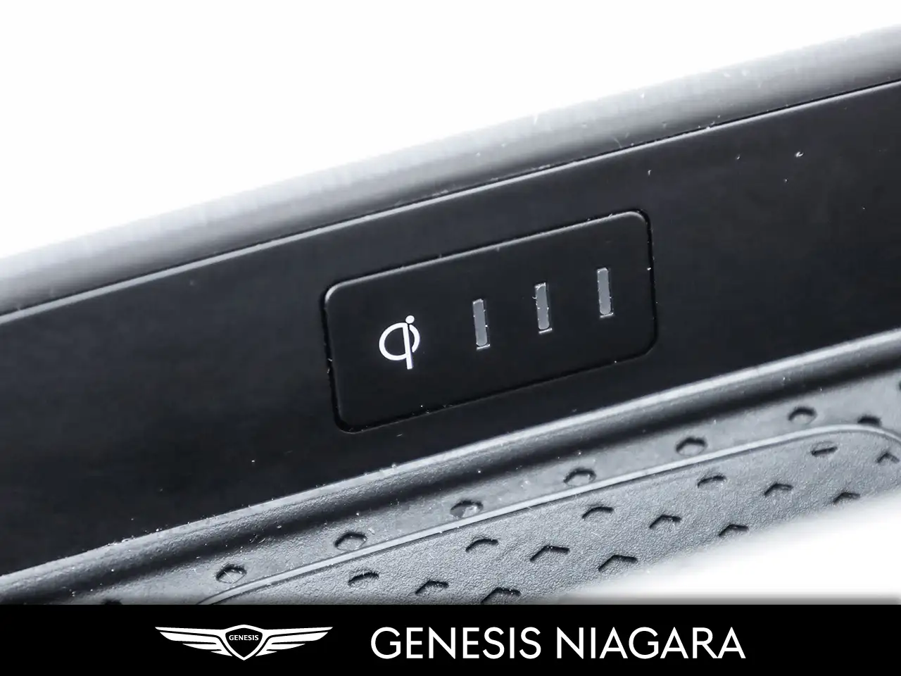 Genesis GV70 снимка Genesis GV70