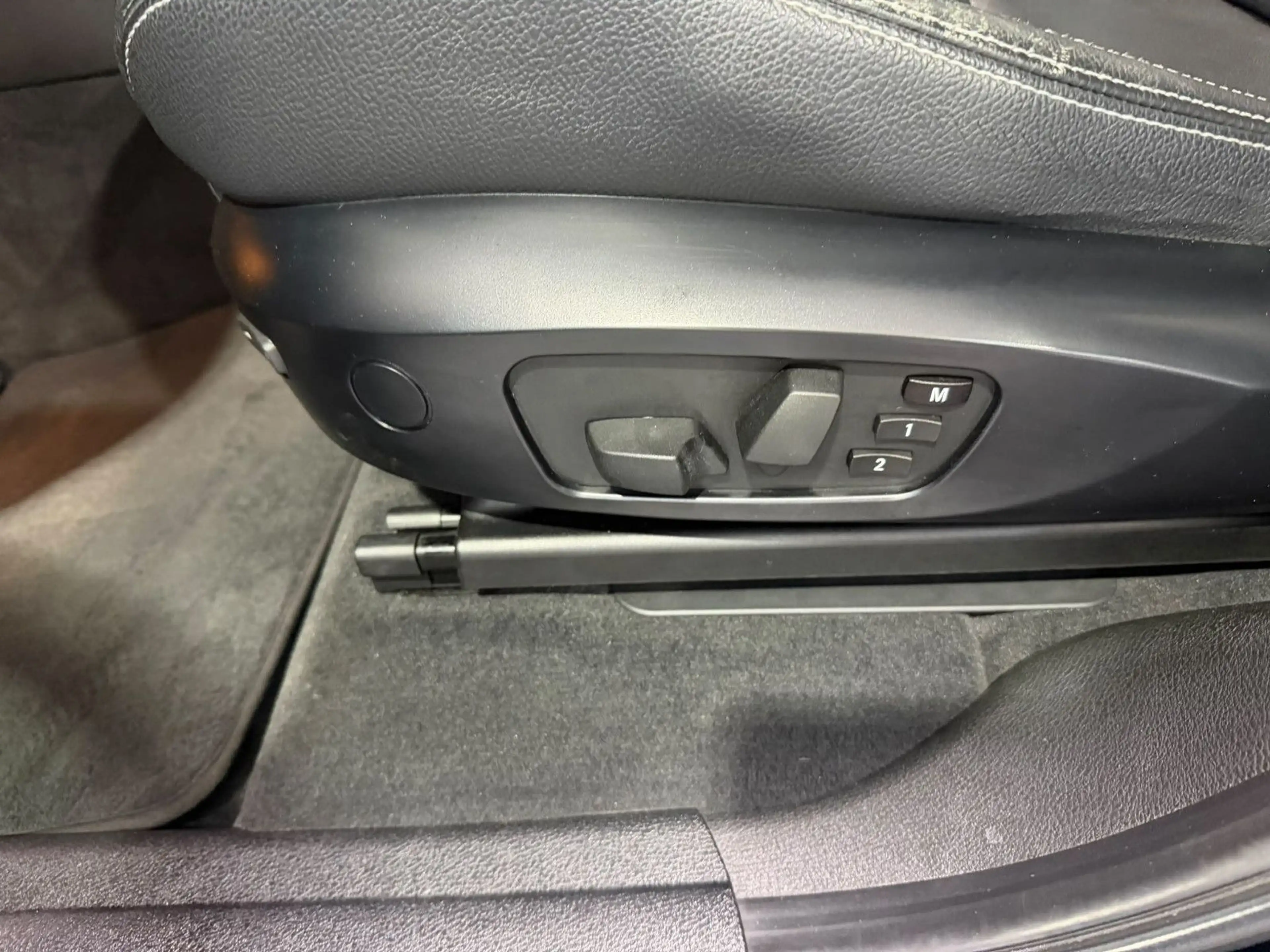 BMW X3 xDr. 30 dA*Leder*Pano*Navi*Xenon*AHK*M-Sport — photo 18