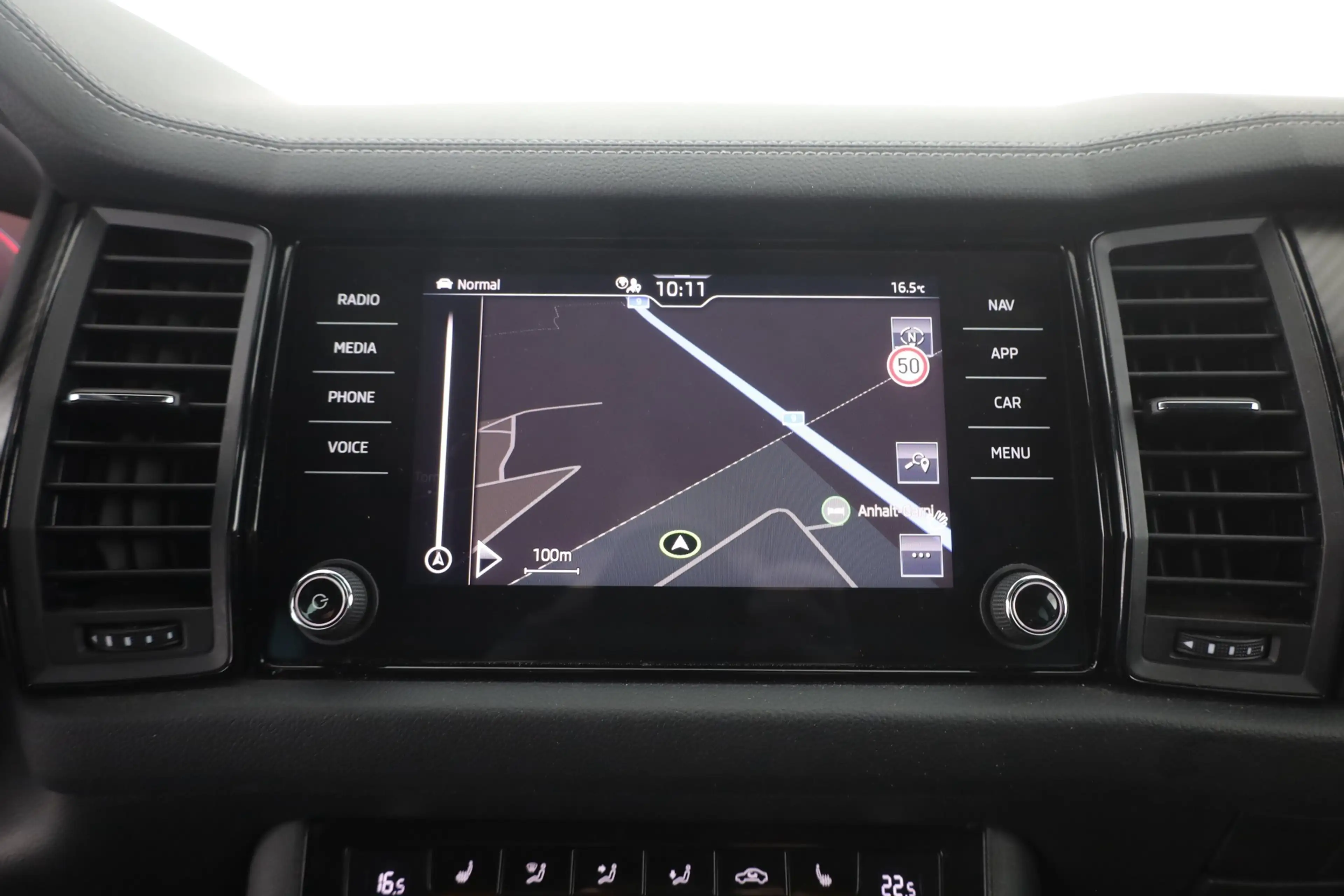 Skoda Kodiaq 2.0 TDI DSG Sportline 4x4 LED Navi AHK — photo 11
