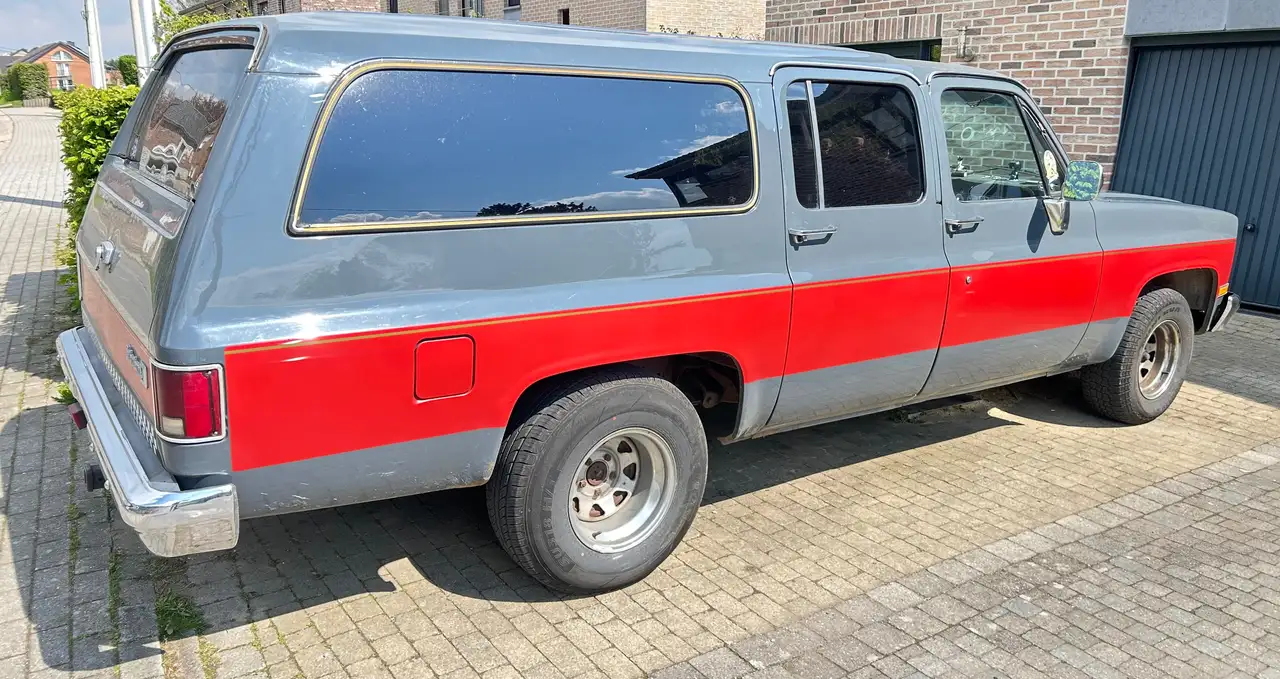 Chevrolet Suburban Silverado, foto 4