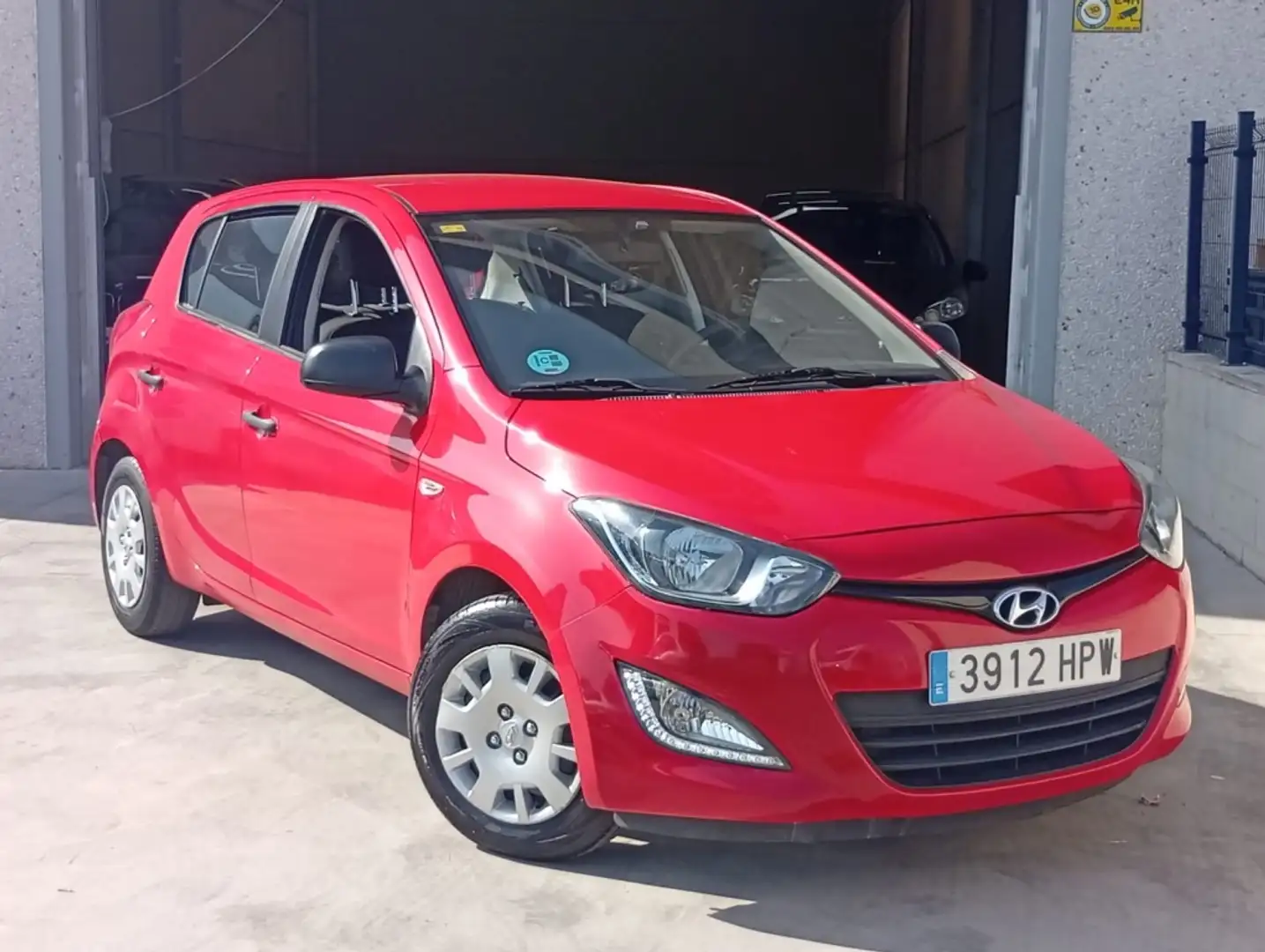 Hyundai i20 1.2i City S Rojo - 2