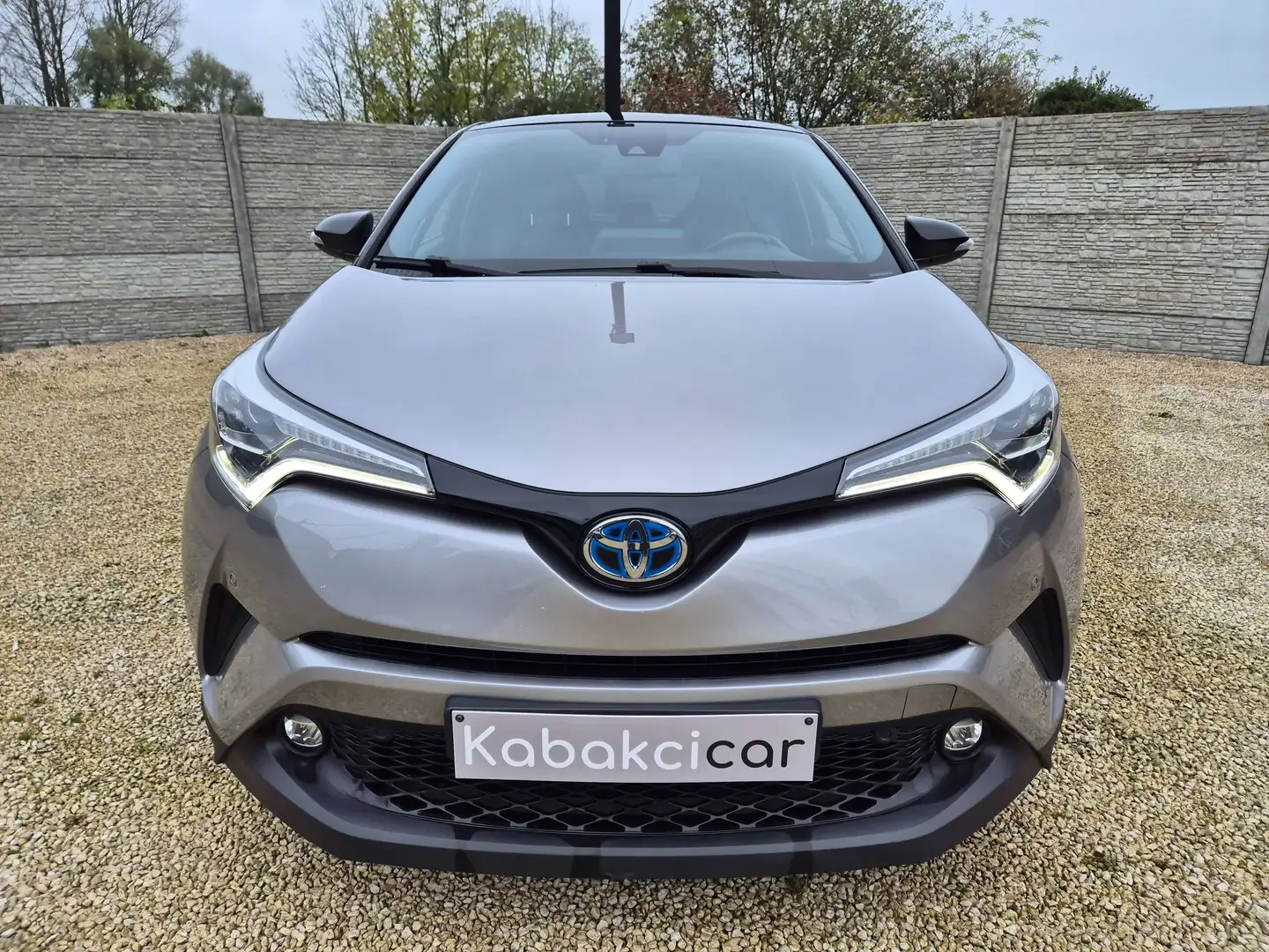 Toyota C-HR 1.8i VVT-i Hybrid C-Ult Launch Edition//GARANTIE Grey - 2