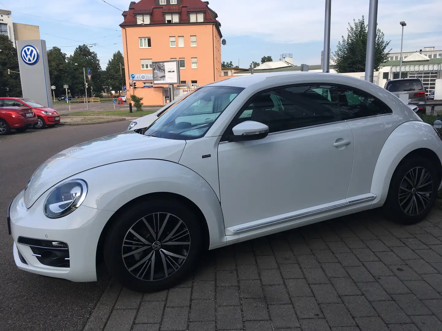 Volkswagen Beetle The 1.4 TSI DSG Blue Motion Technologie Allstar Weiß - 1