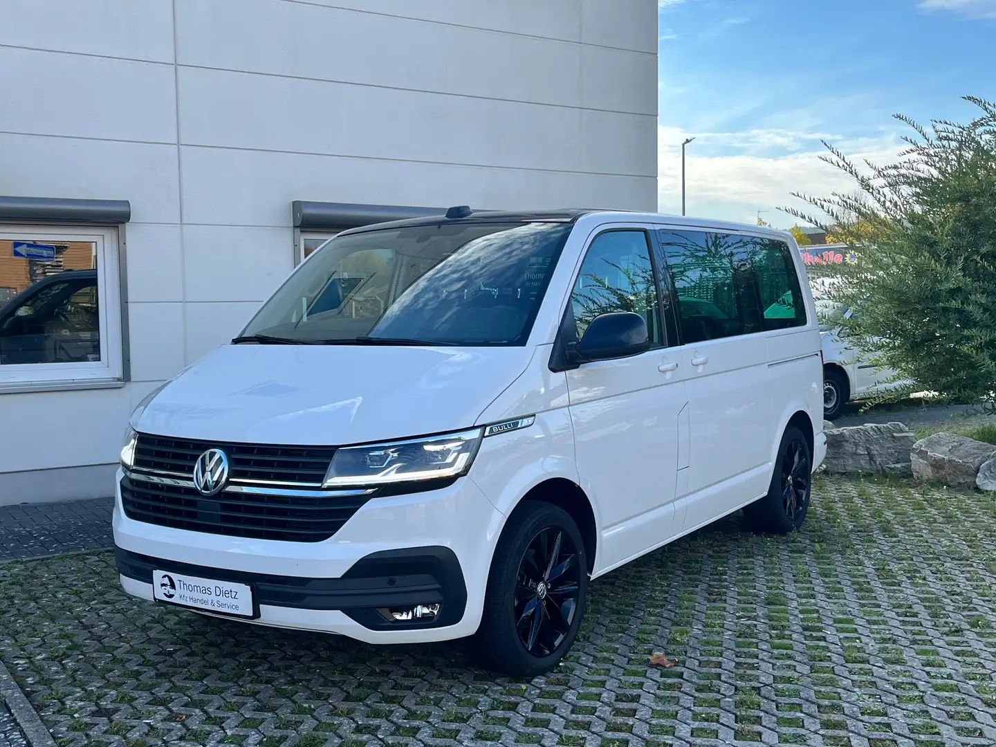 Volkswagen T6.1 Kombi Editon Bulli Comfort Plus Paket DSG LED Sport 18` Weiß - 1
