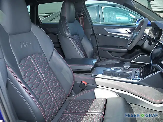 Audi RS6 view 5