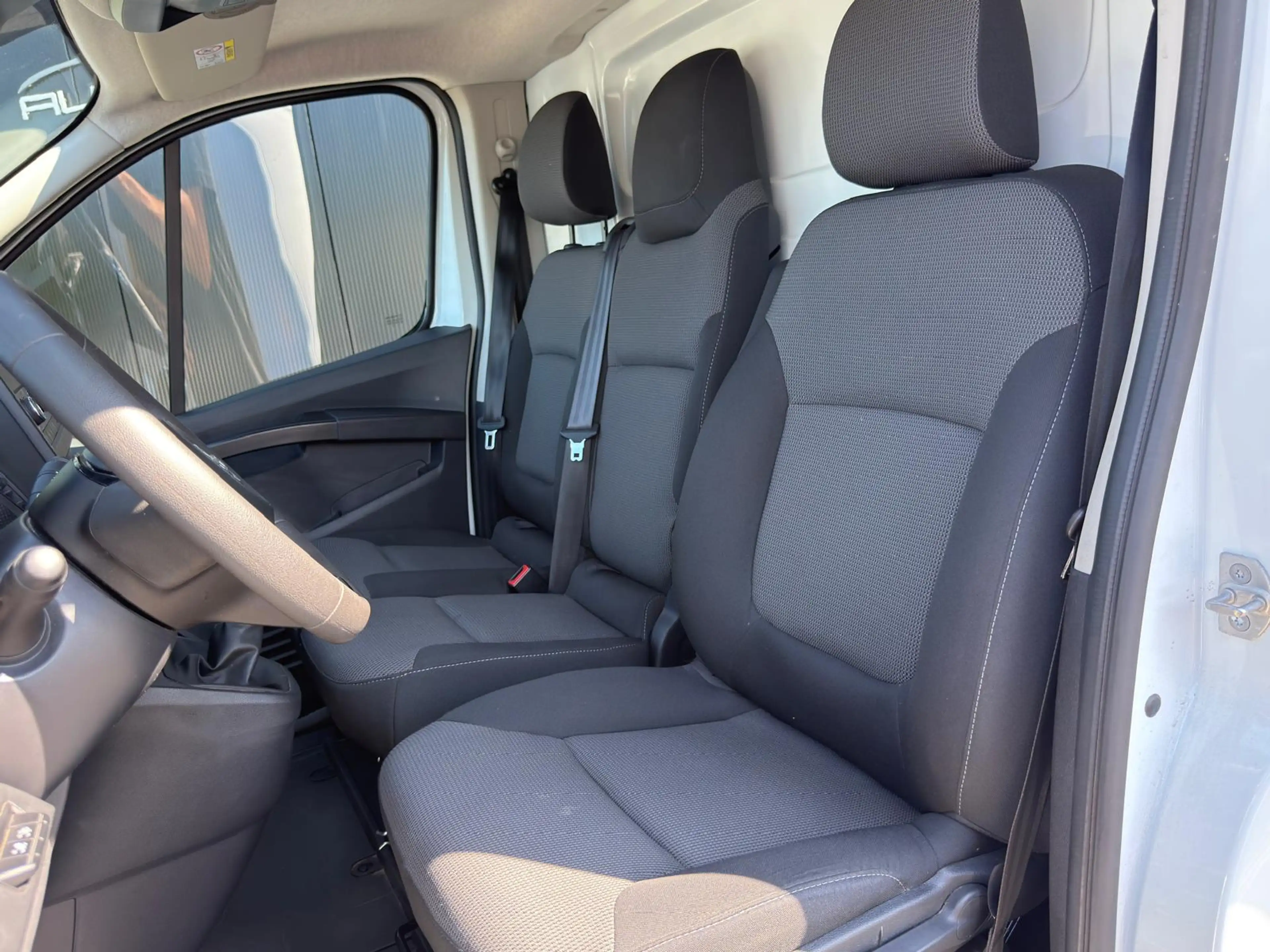 Nissan Primastar 2.0 dCi 30 L2H1 Acenta  22000km — photo 9