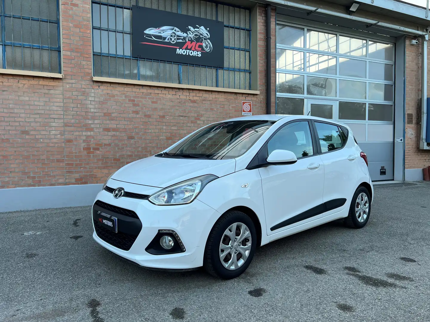 Hyundai i10 i10 1.0 Sound Edition E6 Bianco - 1