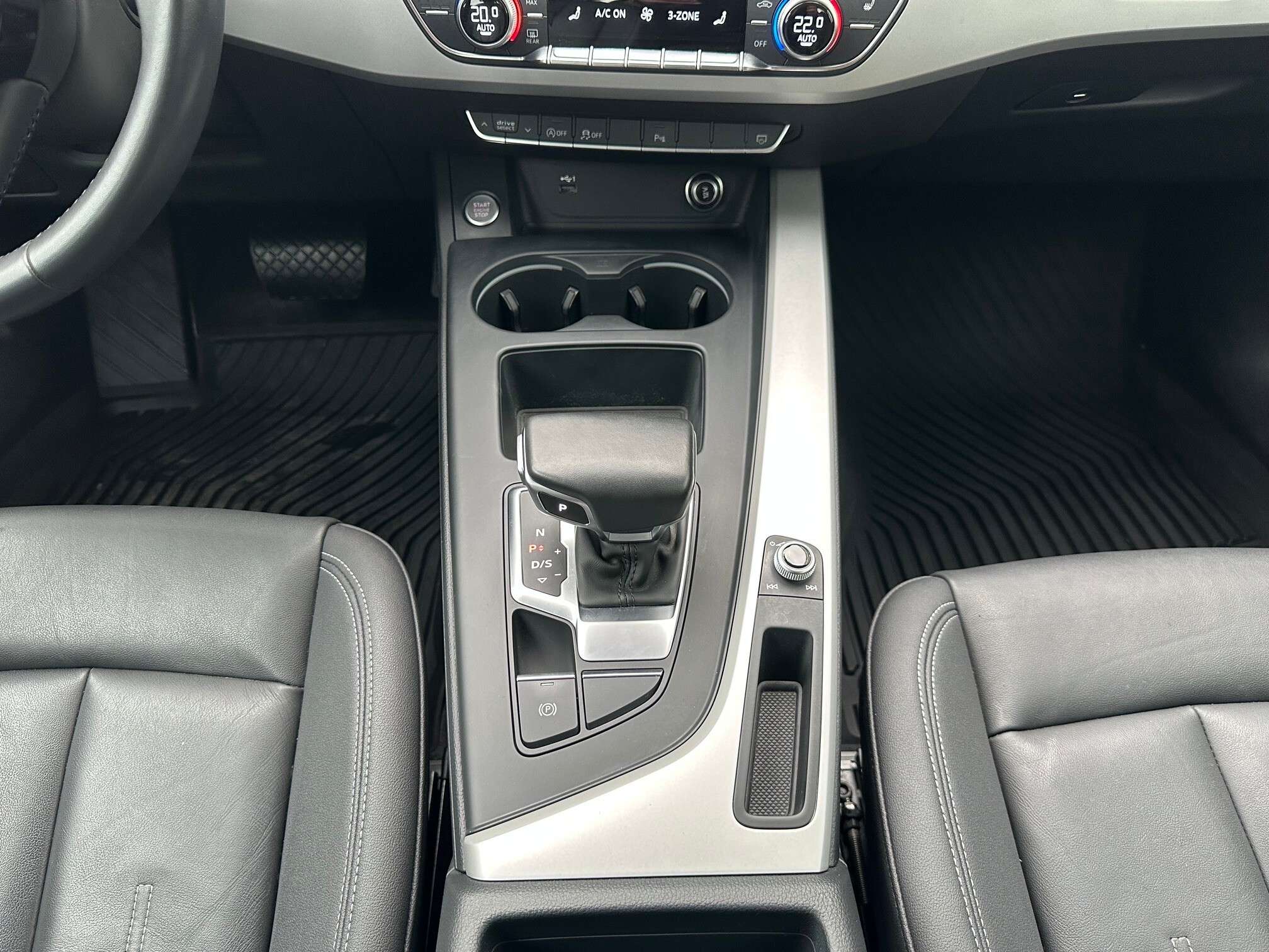 2020 Audi A4 ONE OWNER+DEALER SERVICED! thumb 22