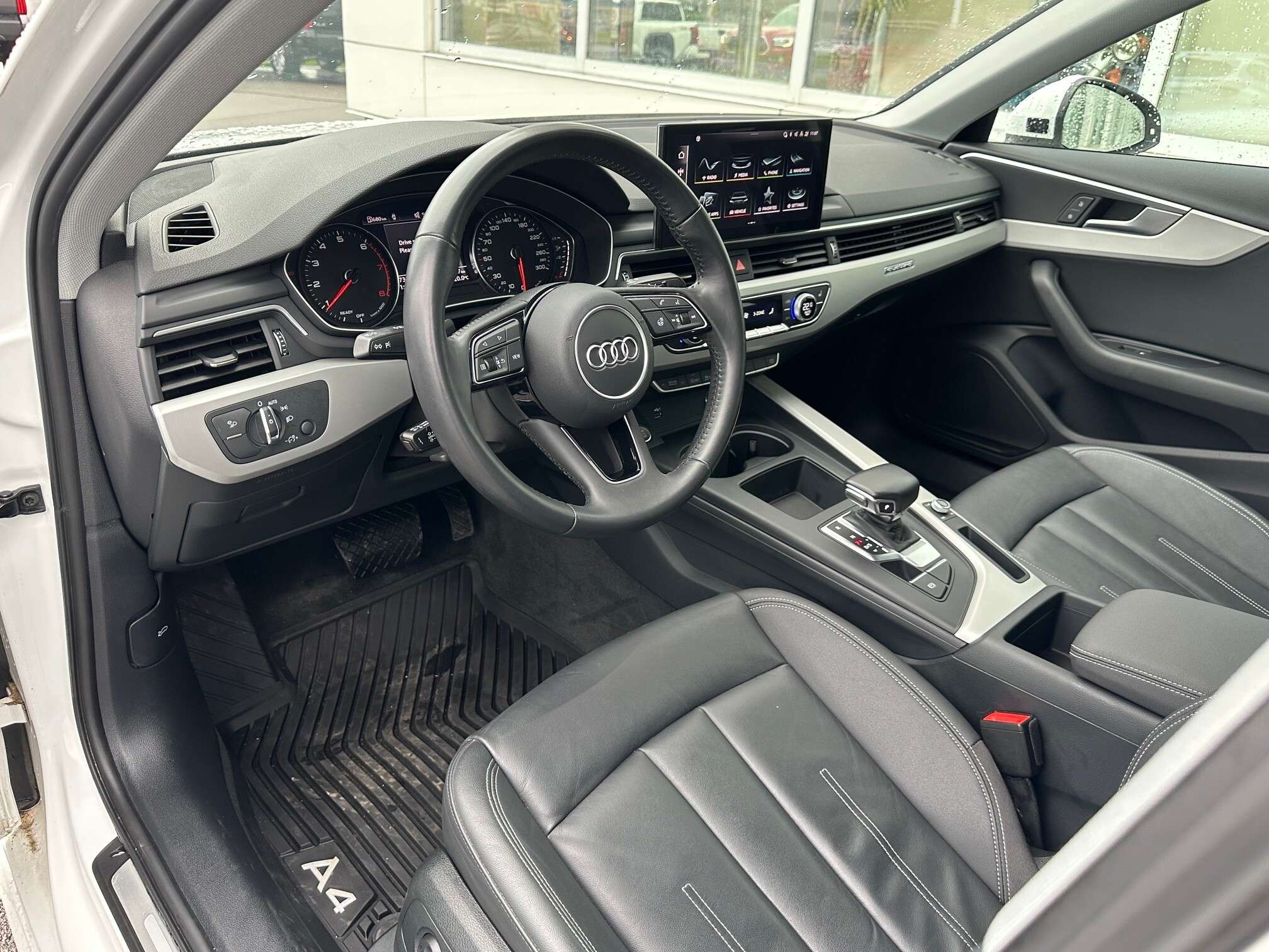 2020 Audi A4 ONE OWNER+DEALER SERVICED! thumb 9
