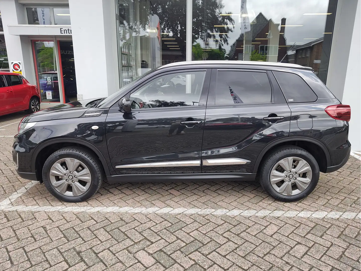 Suzuki Vitara 1.4 BOOSTERJET SELECT SMART HYBRID Navi | Stoelver Zwart - 2