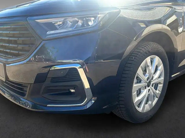 Ford Transit Connect view 3