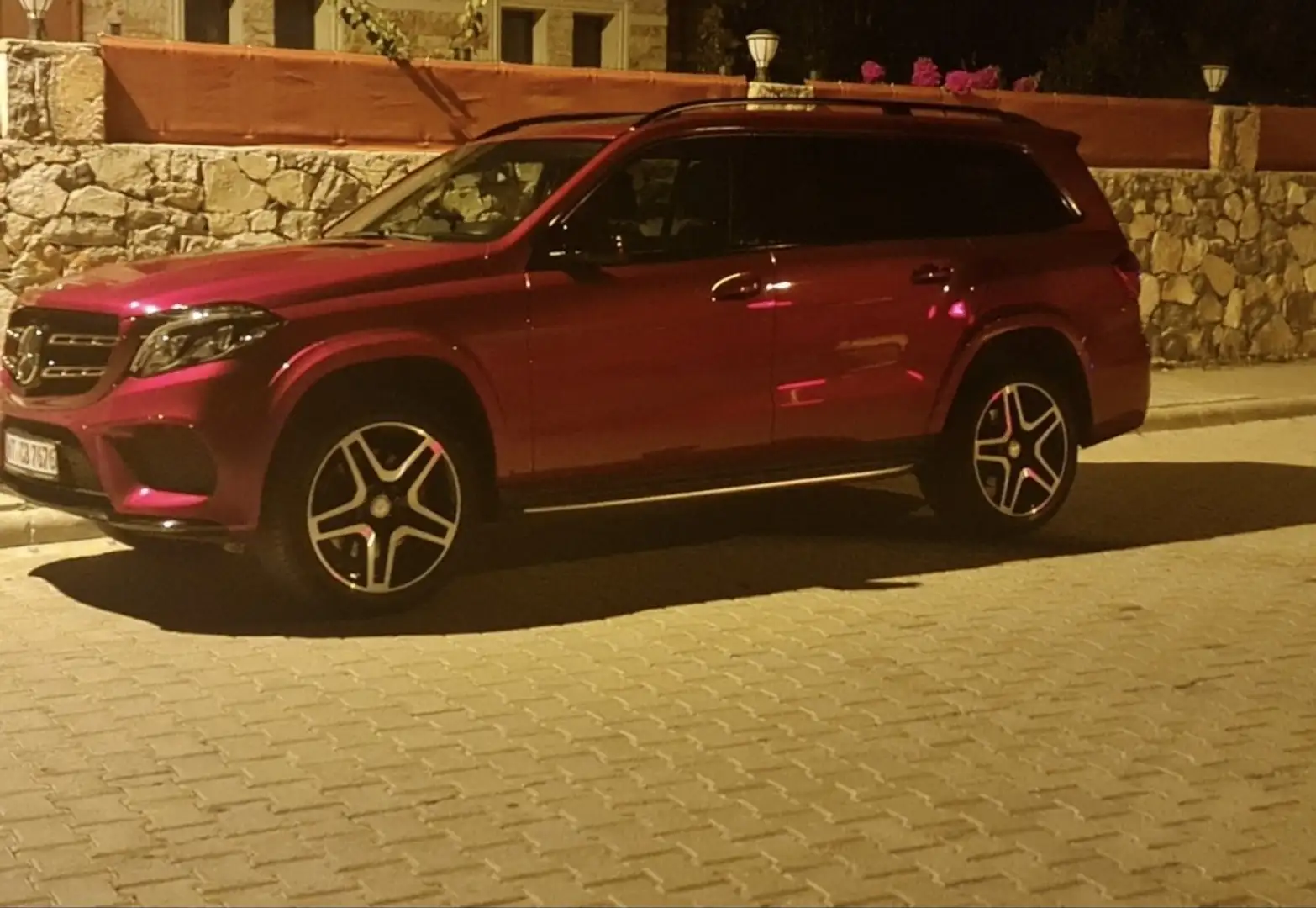 Mercedes-Benz GLS 350 d 4Matic 9G-TRONIC Exclusive - 1