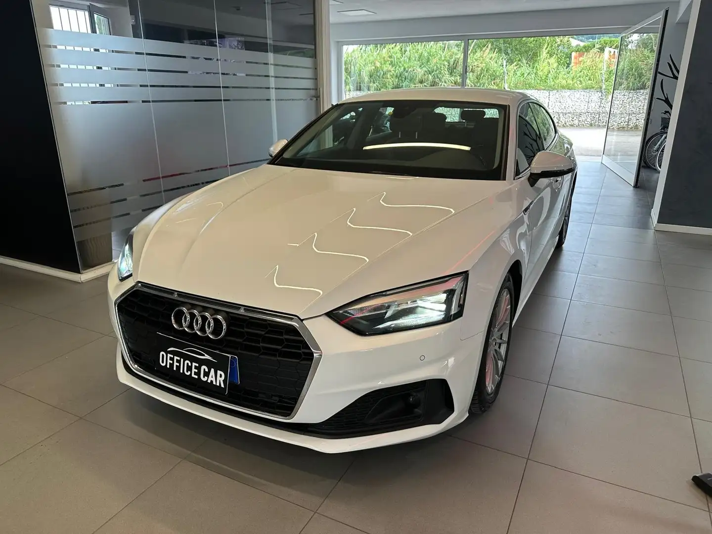 Audi A5 Sportback 40 2.0 g-tron Business Advanced Bianco - 1