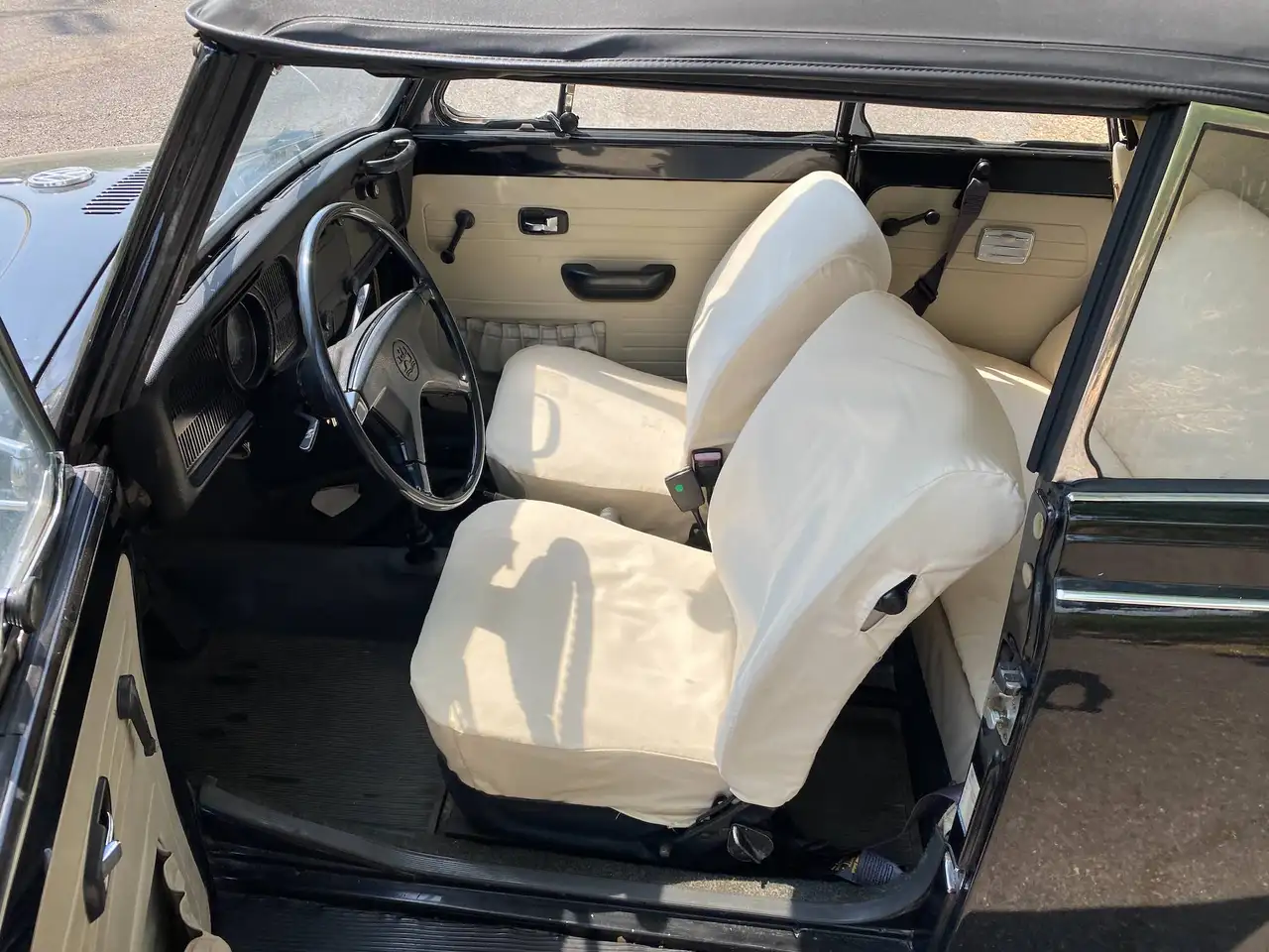 Volkswagen Maggiolino 1302 Cabrio vetro piatto, foto 7