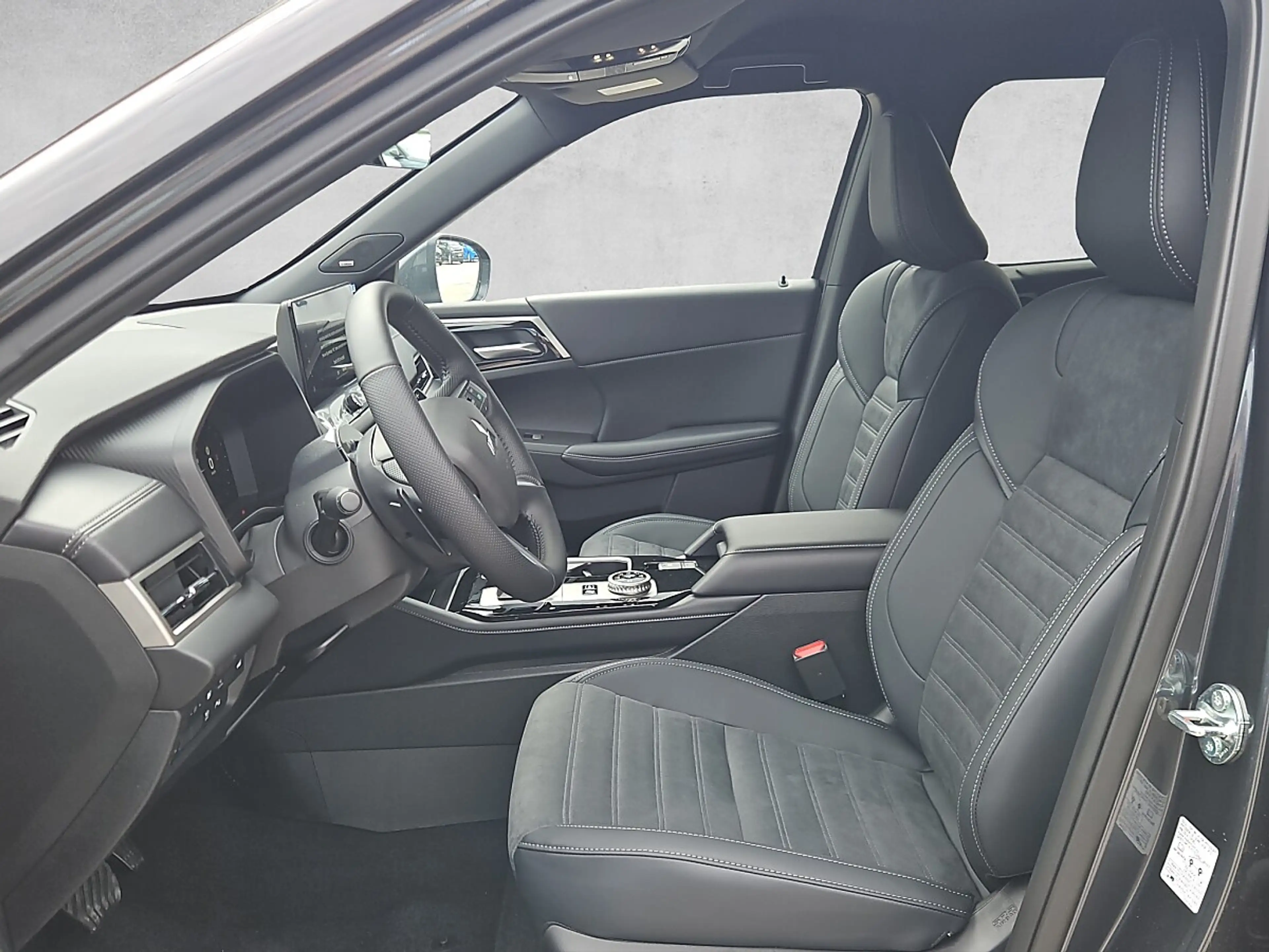 Mitsubishi Outlander 2,4 PHEV S-AWC Intense 8 Jahre Garantie! GRATIS... — photo 11