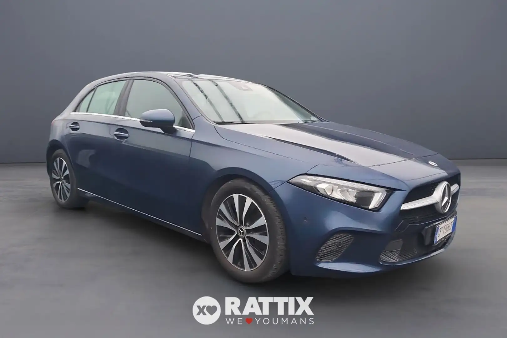 Mercedes-Benz A 180 d 1.3 136CV Business Extra Auto Albastru - 1