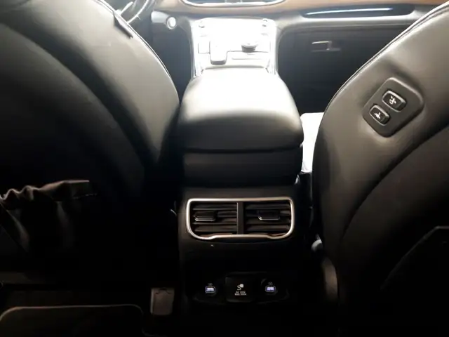 Hyundai Santa Fe view 14