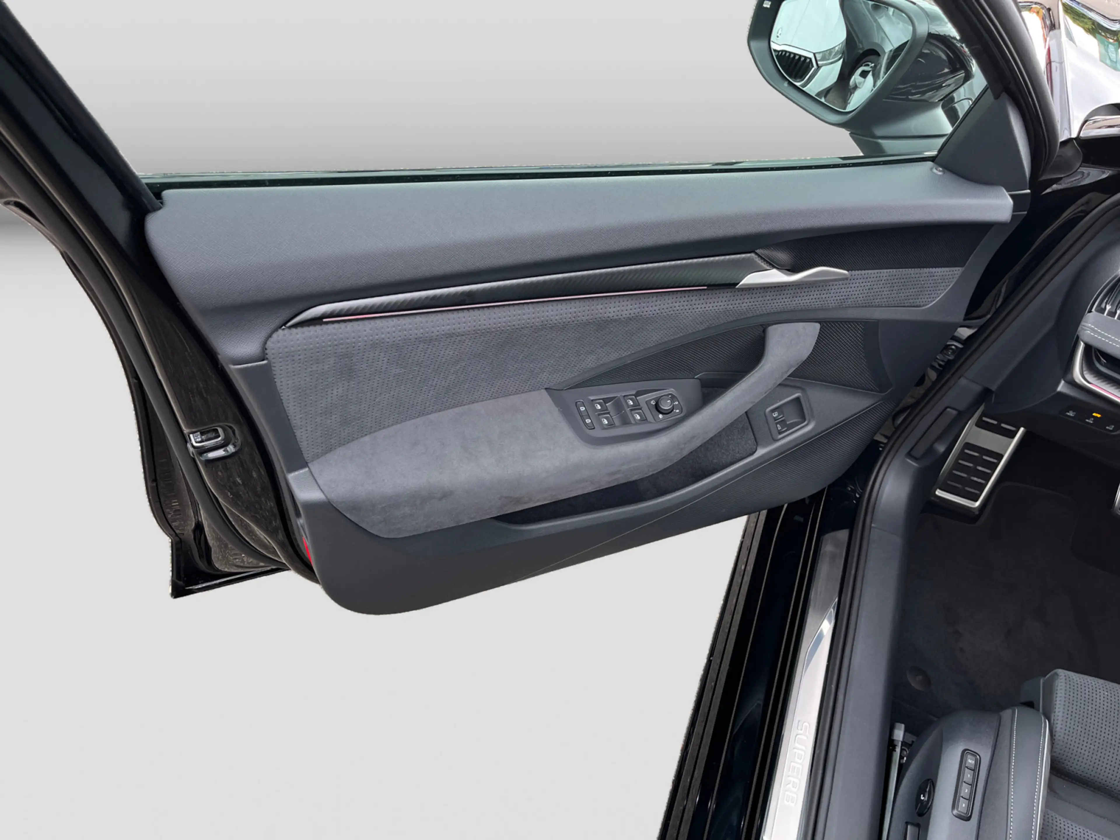 Skoda Superb Combi Sportline 1,5 TSI iV pACC HuD AHK — photo 14