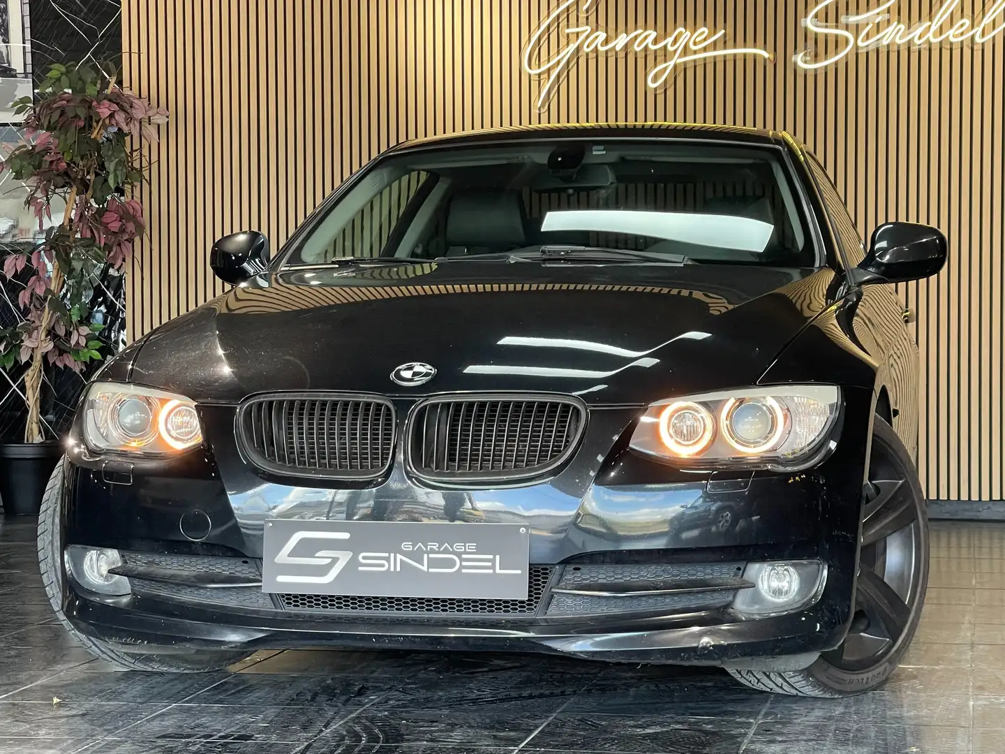 BMW 320 Coupé 320i / Navi / Prêt à immatriculé Noir - 1