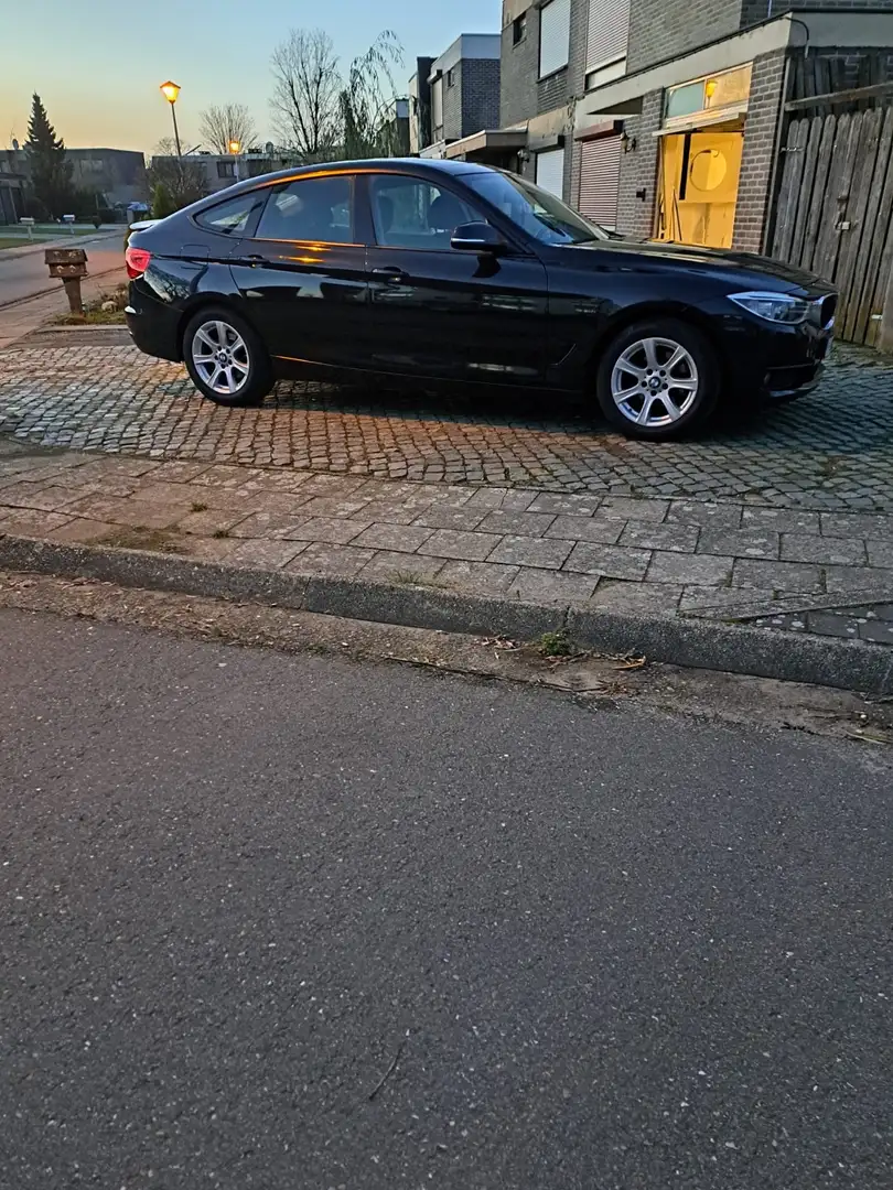 BMW 318 318d GT Zwart - 1
