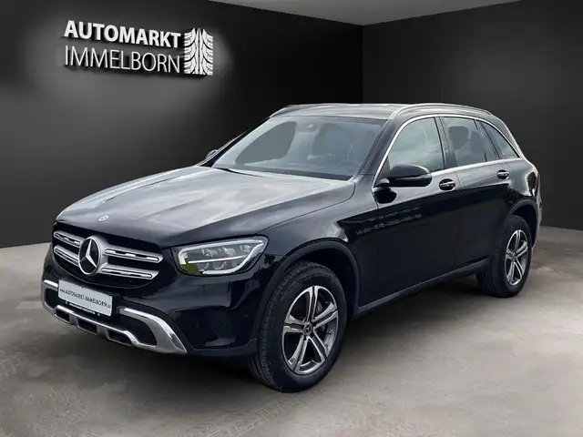 Mercedes-Benz GLC view 4