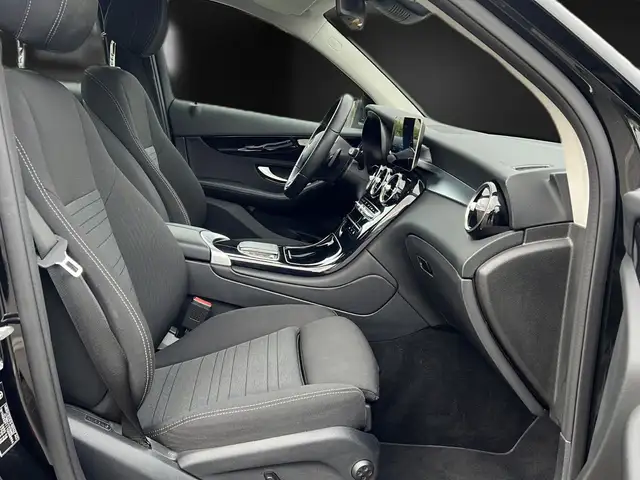 Mercedes-Benz GLC view 14