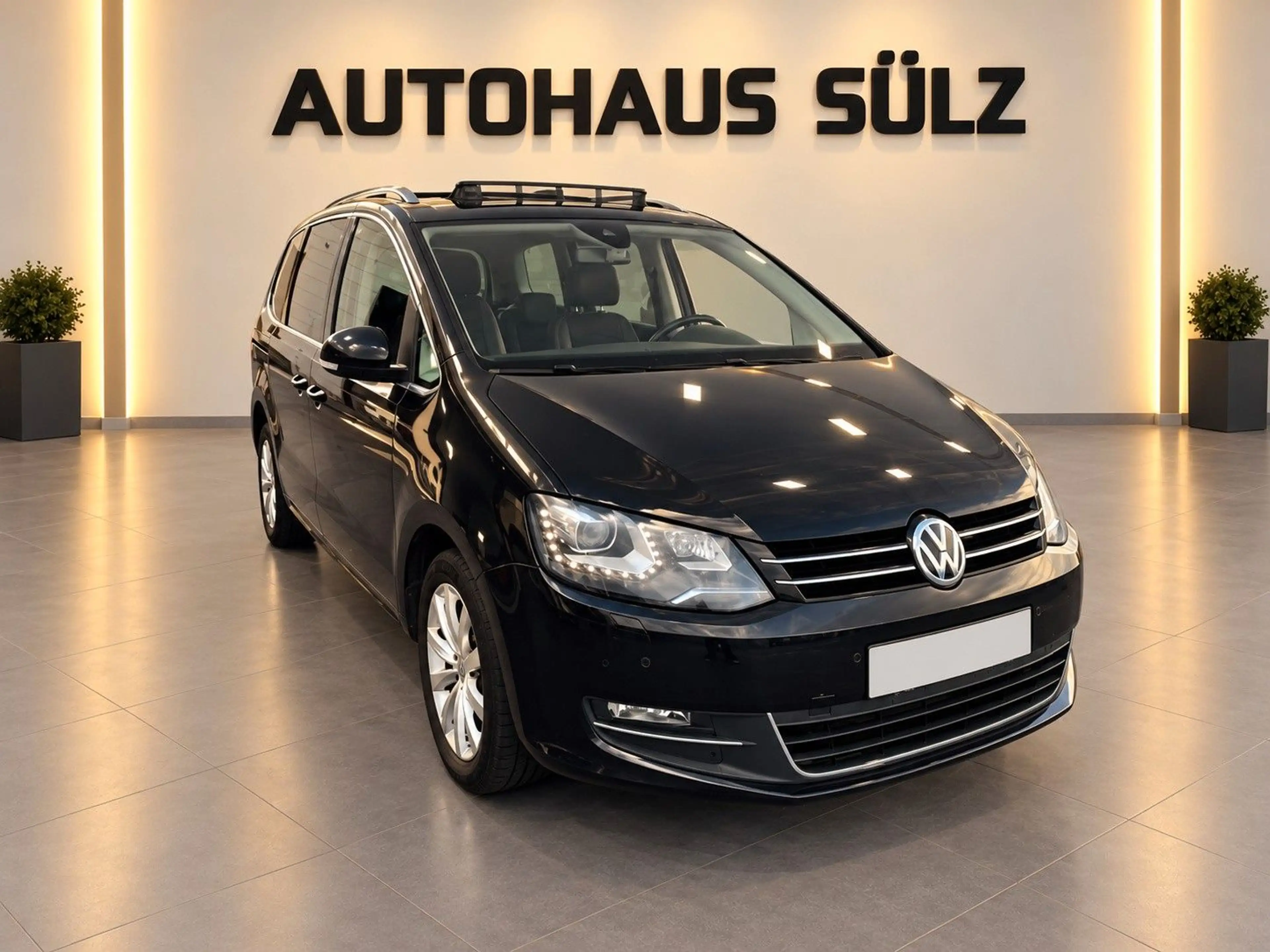 Volkswagen Sharan 2.0 TDI SCR Highline 7-Sitzer mit Panoram — photo 2