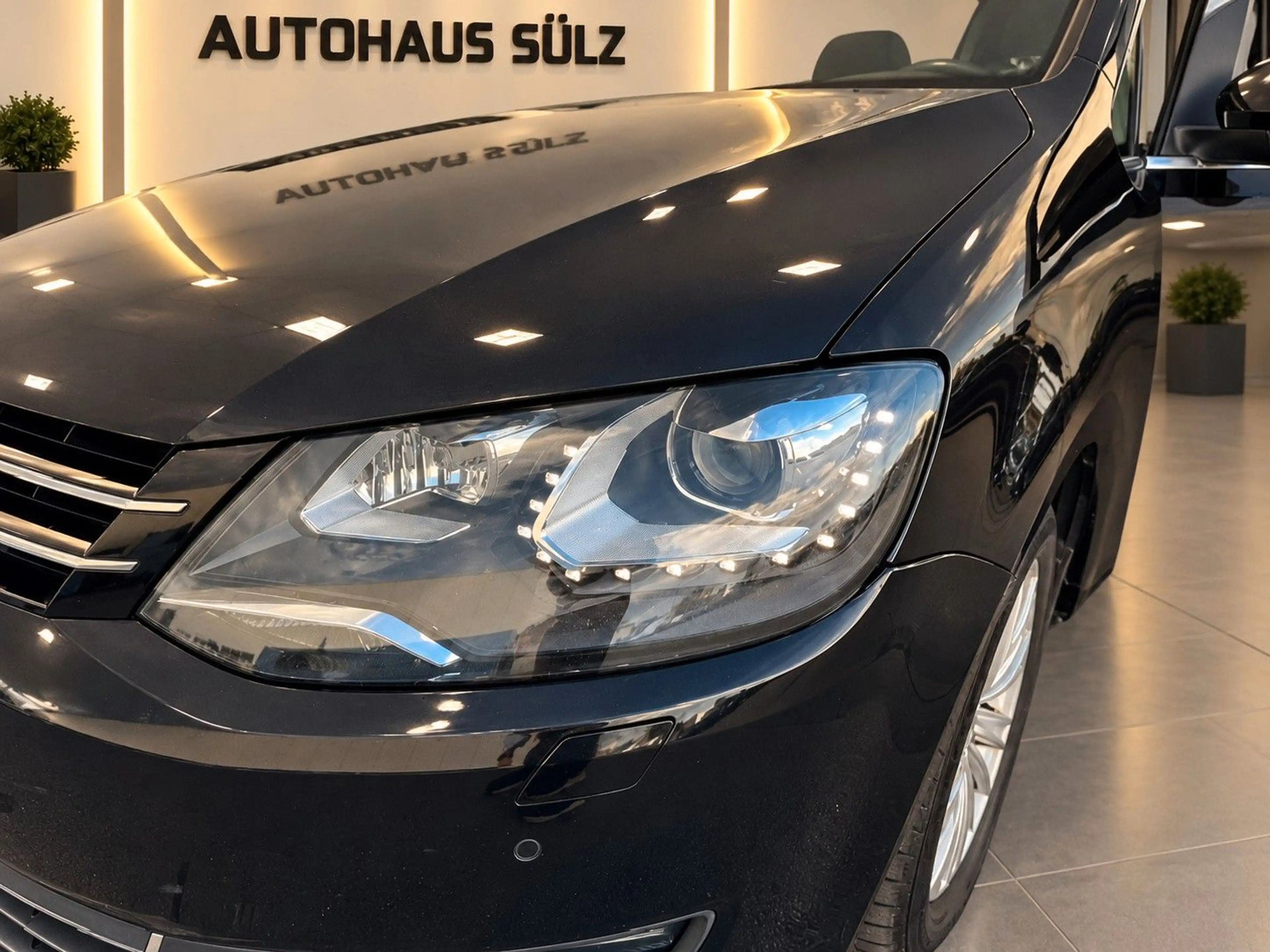 Volkswagen Sharan 2.0 TDI SCR Highline 7-Sitzer mit Panoram — photo 7