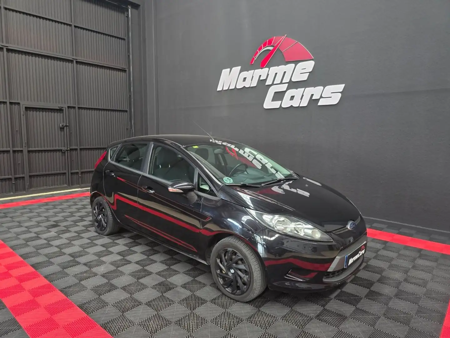 Ford Fiesta 1.5 TDCi 75cv Trend 5p Noir - 1