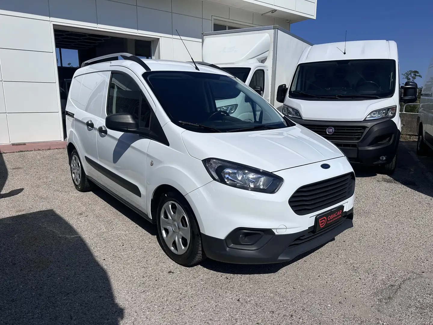 Ford Courier Trend 1.5 Tdci 75 Cv Weiß - 1