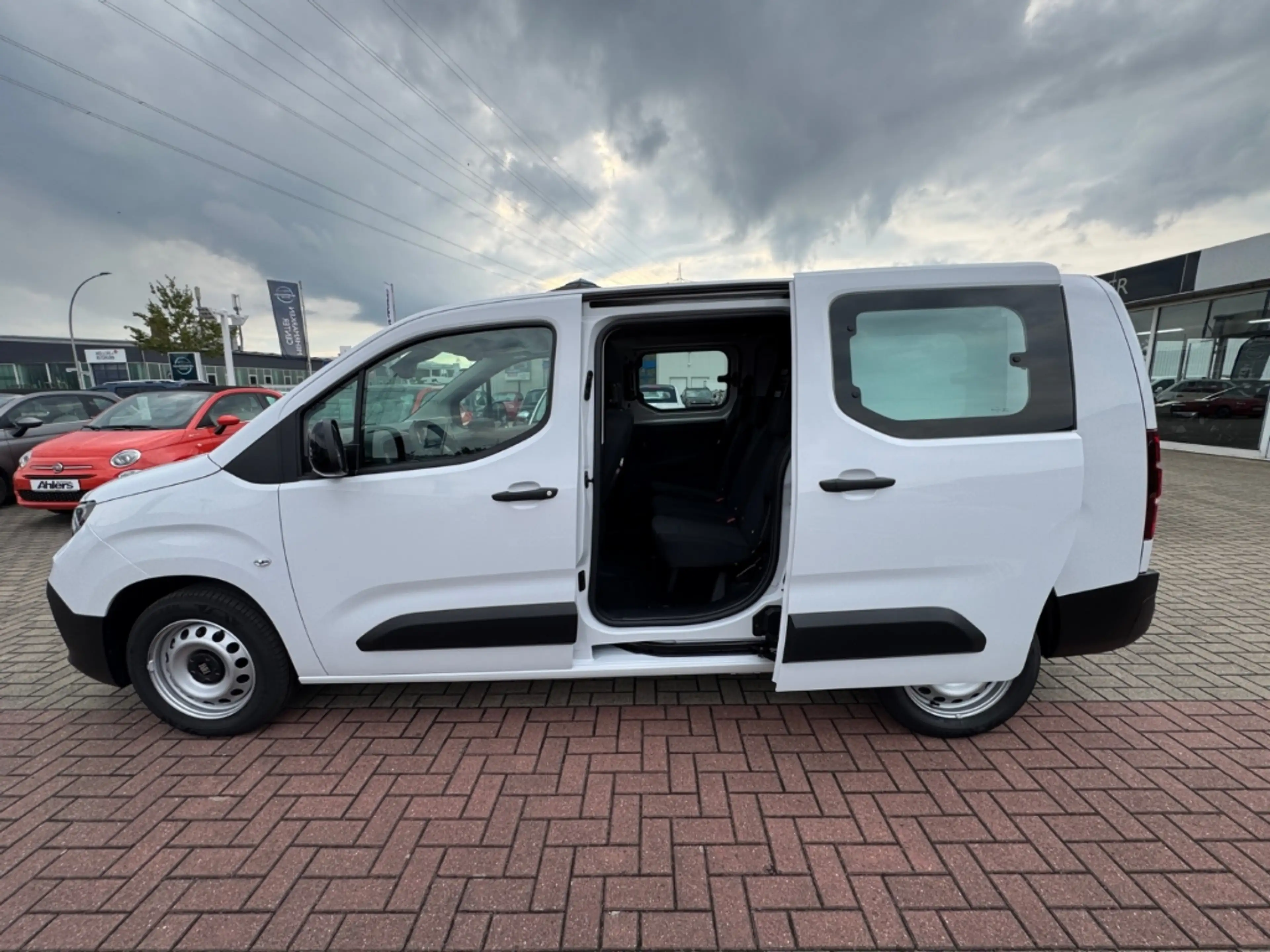 Fiat Doblo Multicab XL+AUTOMATIK+KAMERA+CARPLAY+SHZ+KLIMAAUTO — photo 5