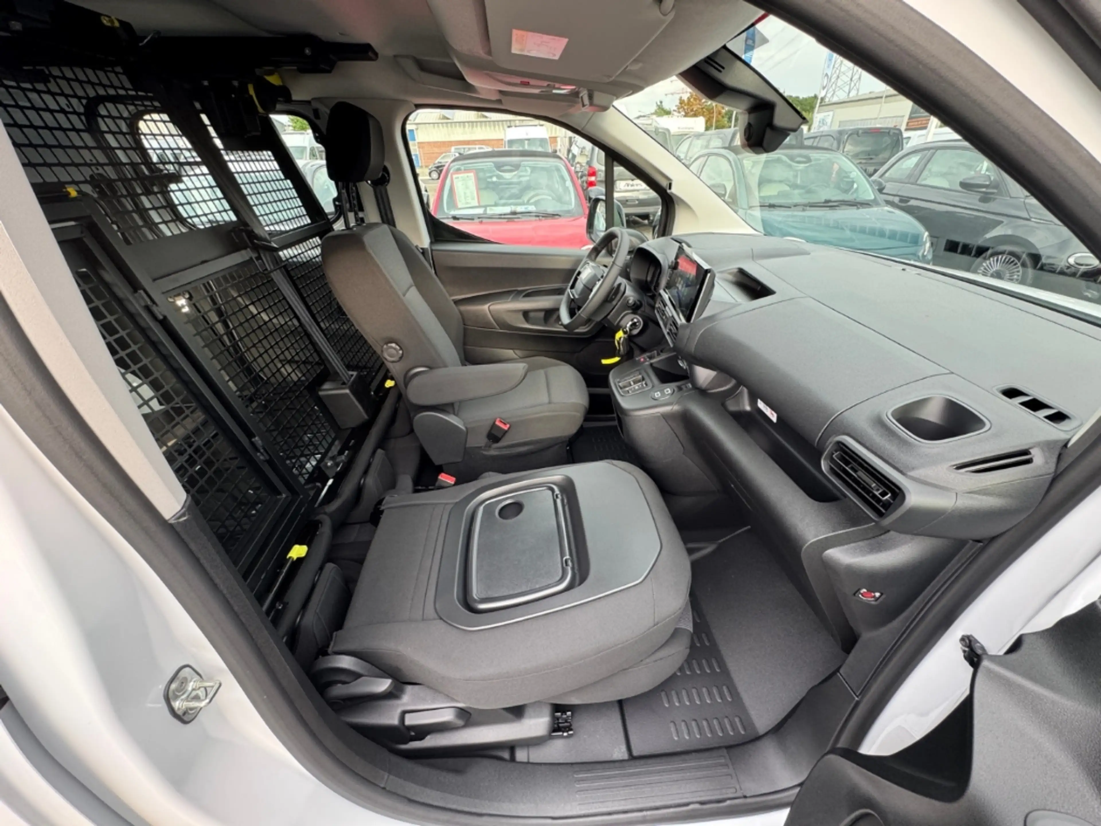 Fiat Doblo Multicab XL+AUTOMATIK+KAMERA+CARPLAY+SHZ+KLIMAAUTO — photo 20