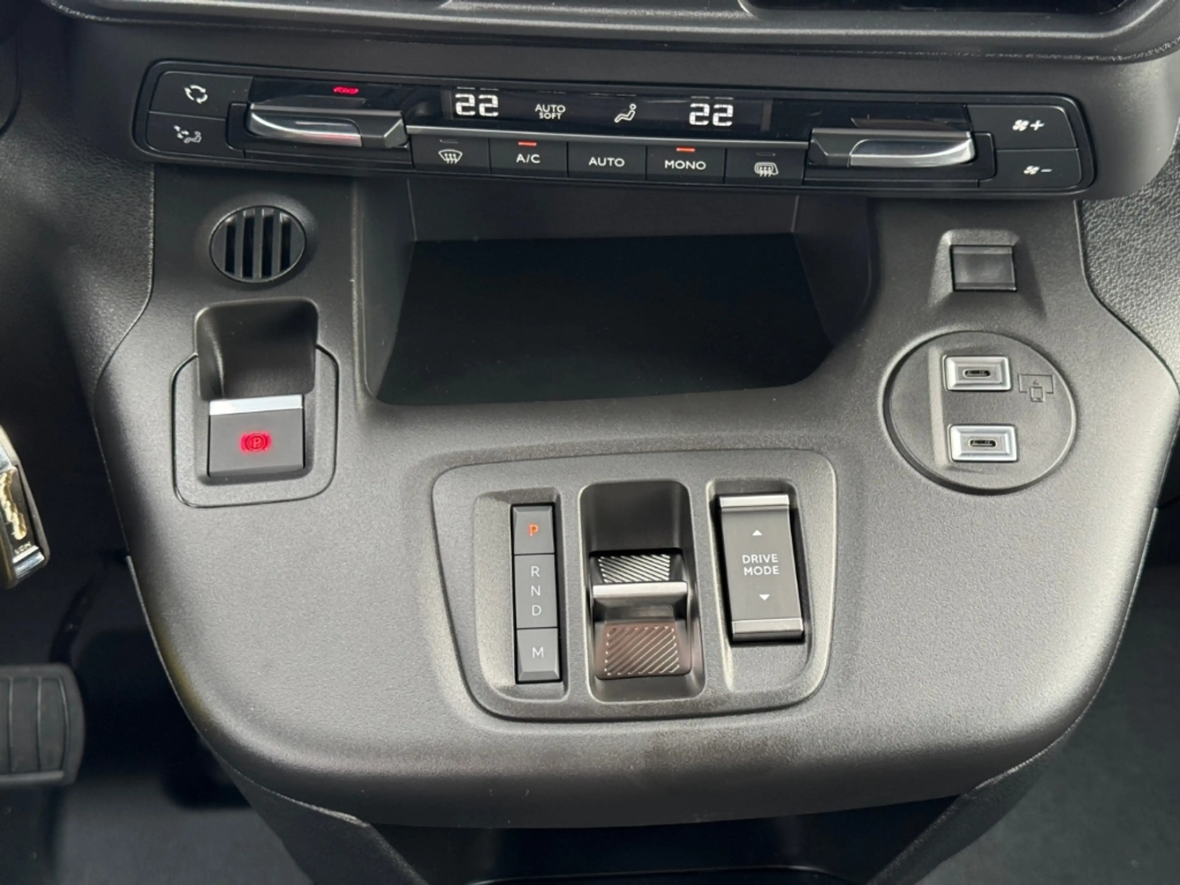 Fiat Doblo Multicab XL+AUTOMATIK+KAMERA+CARPLAY+SHZ+KLIMAAUTO — photo 41